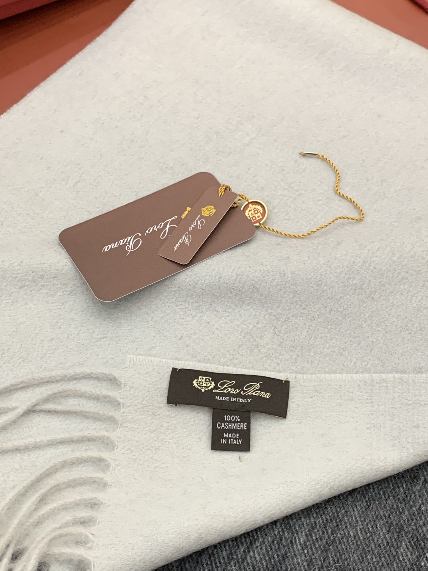 ✨✨太美了😍 【皮安娜】情侣款 美到要尖叫😱专柜最新款🎊英伦欧美范儿「多色渐变」又是一款即时尚又实用的大