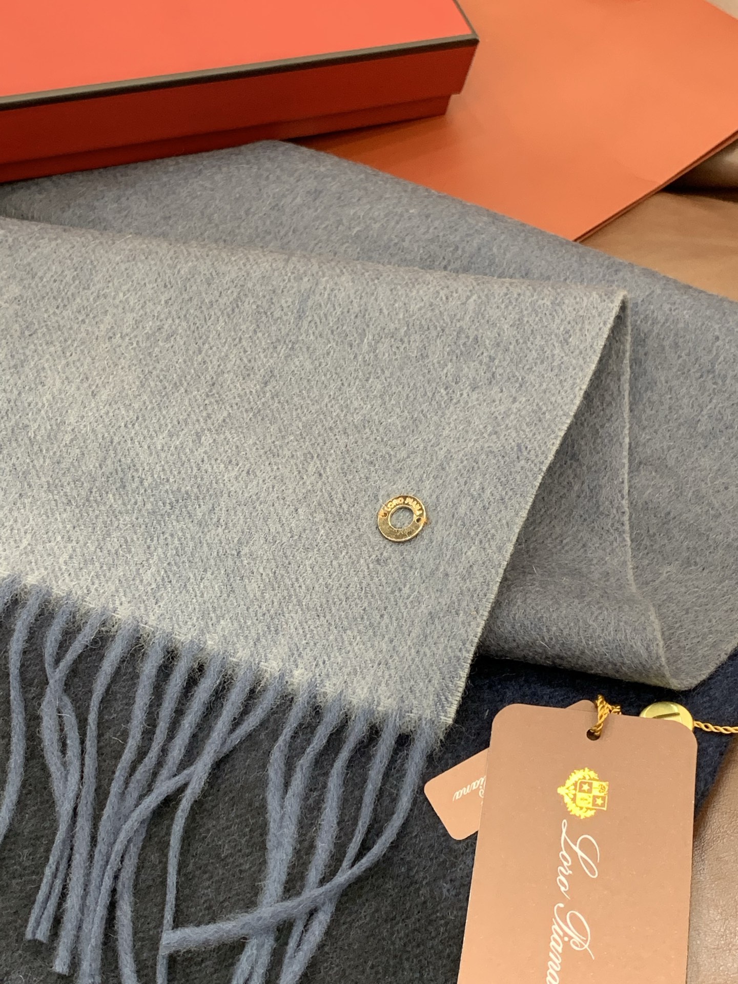 ✨✨太美了😍 【皮安娜】情侣款 美到要尖叫😱专柜最新款🎊英伦欧美范儿「多色渐变」又是一款即时尚又实用的大