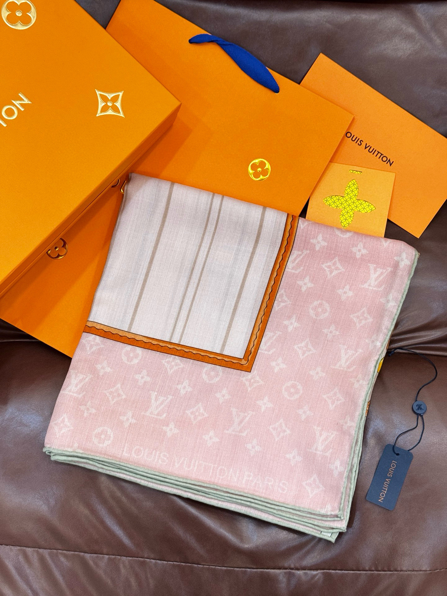 MY NEVERFULL 140丝绒方巾【140顶级丝绒双面同色】My Neverfull 丝绒方巾回溯