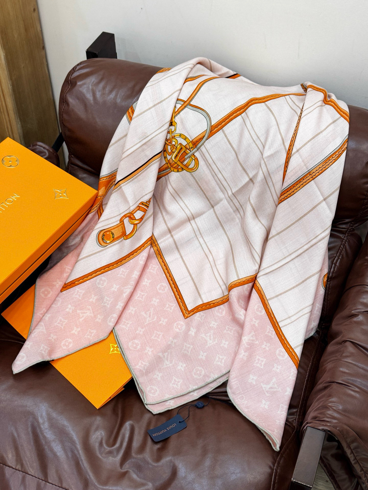 MY NEVERFULL 140丝绒方巾【140顶级丝绒双面同色】My Neverfull 丝绒方巾回溯