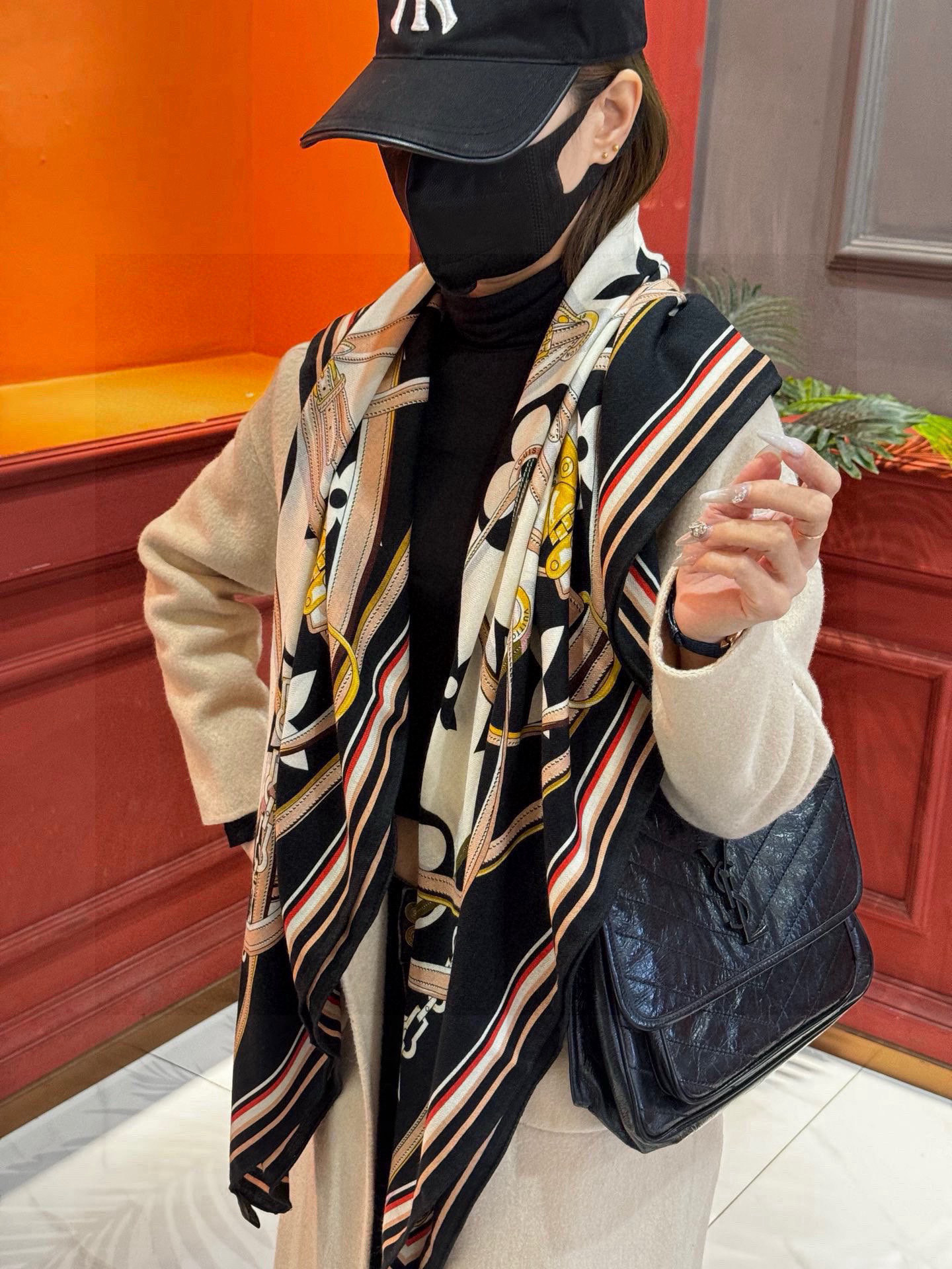 上新❤️ MONOGRAM JACQUARD DENIM140丝绒 方巾 【高定版 双面同色】有些款式他