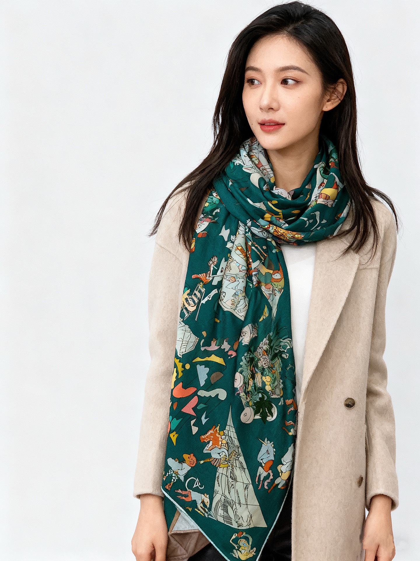 “马术学院”140双面同色丝绒披肩～Hermes 手工卷边丝绒方巾（30%桑蚕丝70%羊绒）这款爱马仕的