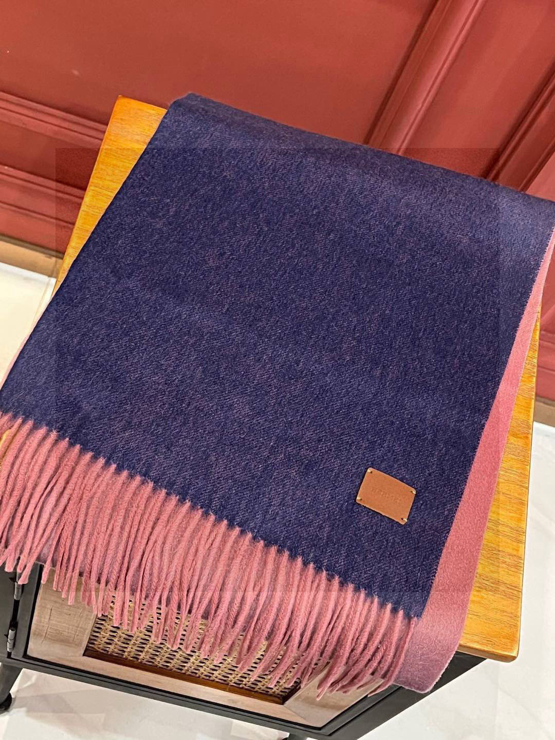 ✨✨太美了😍 爱马仕 情侣款 美到要尖叫😱专柜最新款🎊英伦欧美范儿「多色渐变」又是一款即时尚又实用的大围