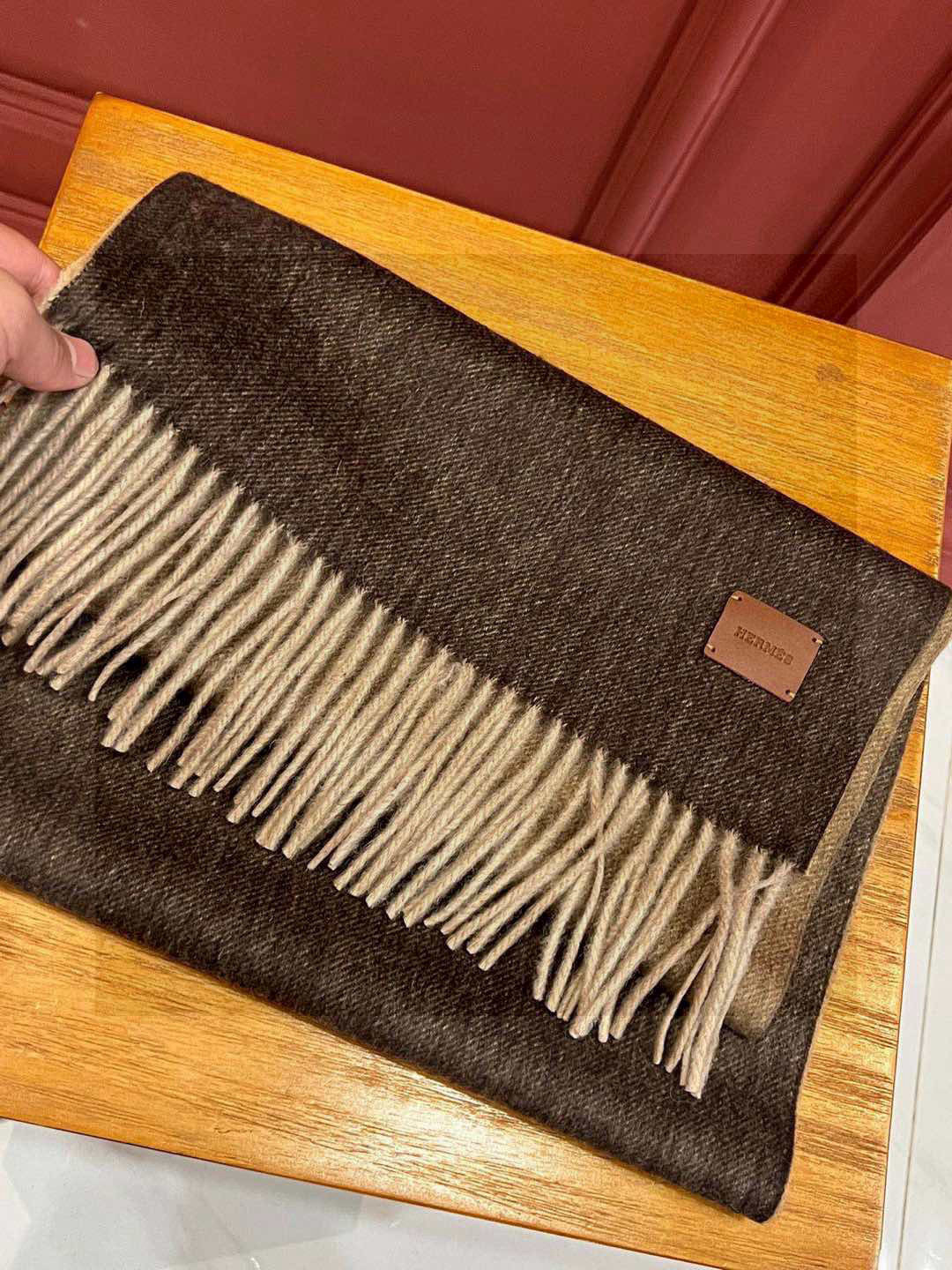 ✨✨太美了😍 爱马仕 情侣款 美到要尖叫😱专柜最新款🎊英伦欧美范儿「多色渐变」又是一款即时尚又实用的大围