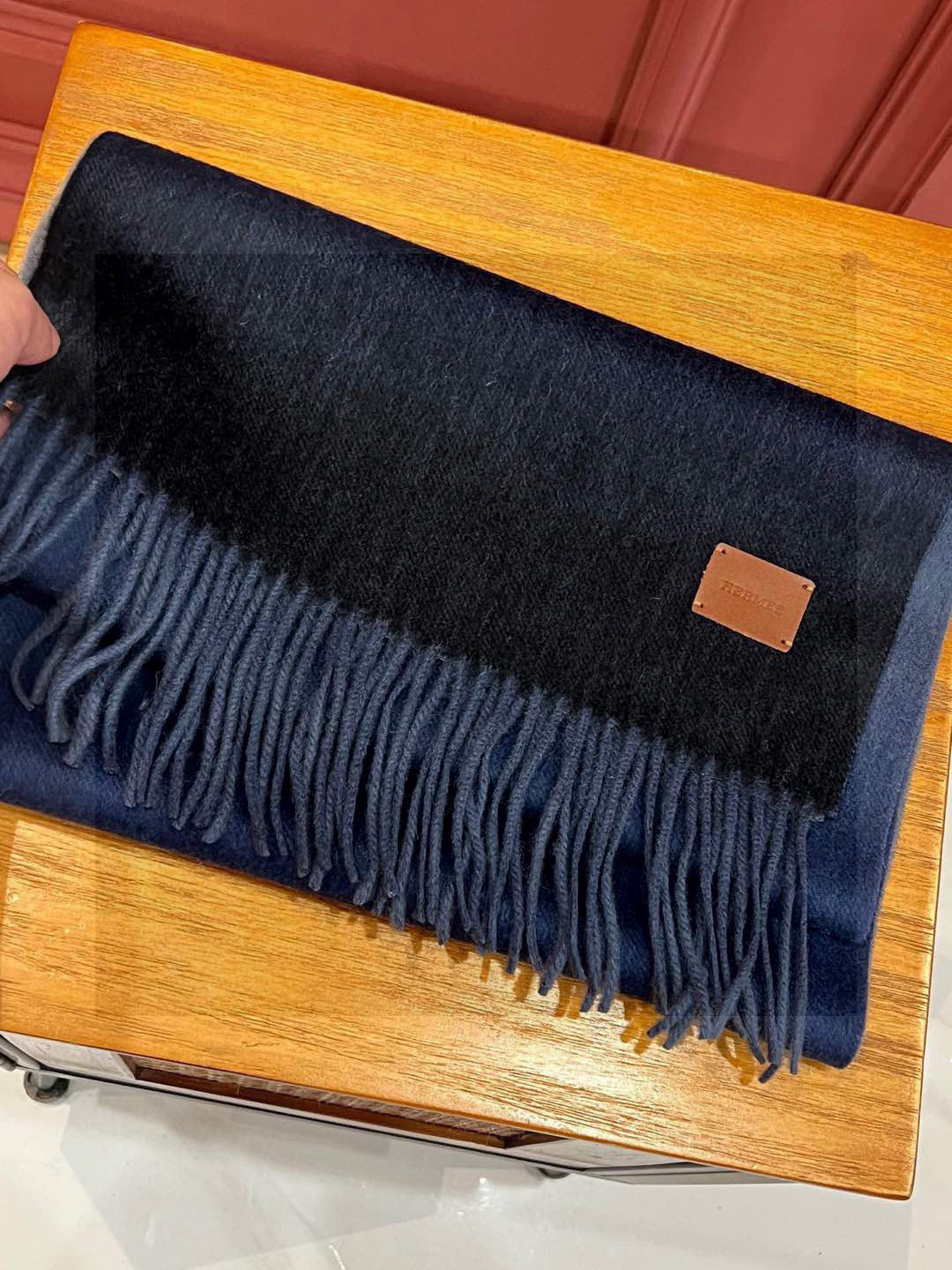 ✨✨太美了😍 爱马仕 情侣款 美到要尖叫😱专柜最新款🎊英伦欧美范儿「多色渐变」又是一款即时尚又实用的大围