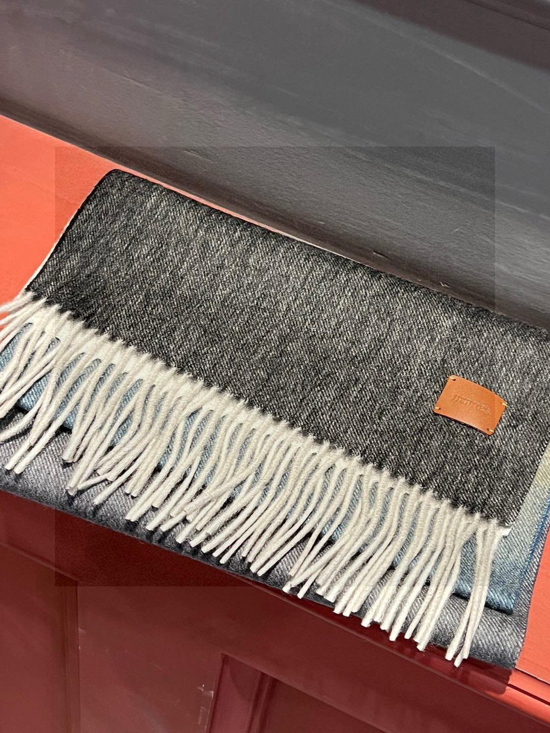 ✨✨太美了😍 爱马仕 情侣款 美到要尖叫😱专柜最新款🎊英伦欧美范儿「多色渐变」又是一款即时尚又实用的大围