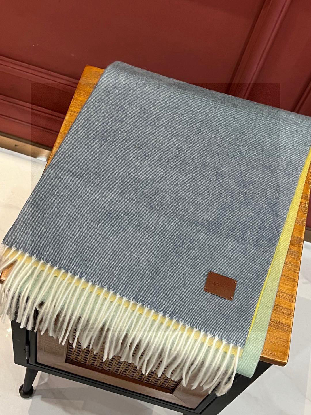 ✨✨太美了😍 爱马仕 情侣款 美到要尖叫😱专柜最新款🎊英伦欧美范儿「多色渐变」又是一款即时尚又实用的大围