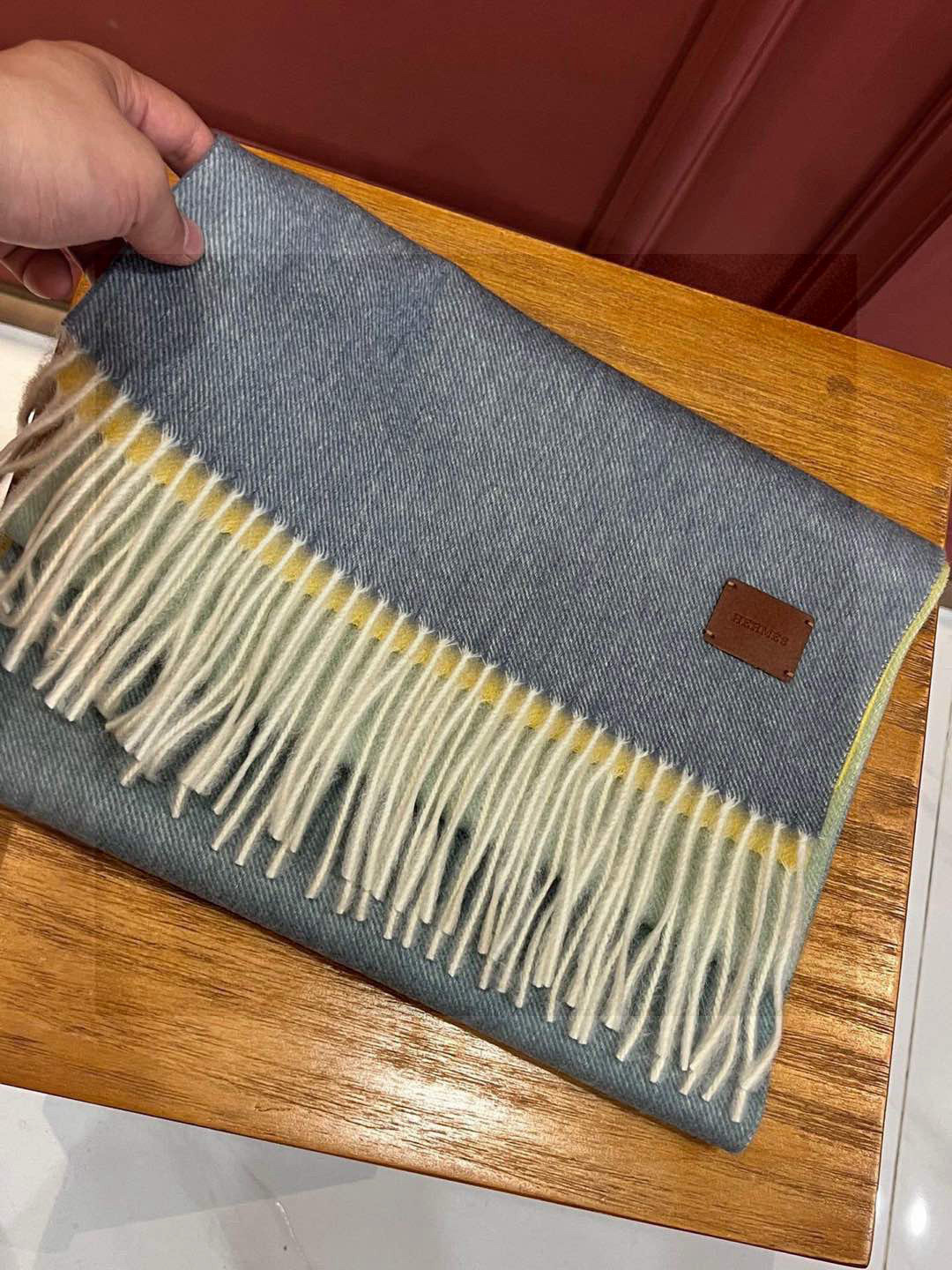 ✨✨太美了😍 爱马仕 情侣款 美到要尖叫😱专柜最新款🎊英伦欧美范儿「多色渐变」又是一款即时尚又实用的大围