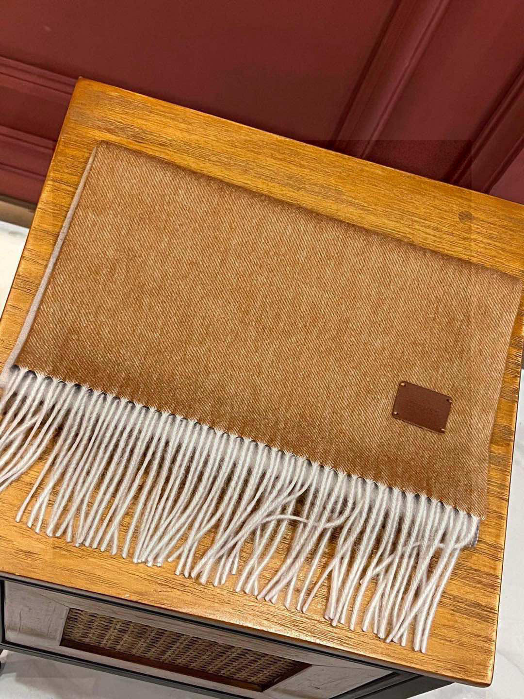 ✨✨太美了😍 爱马仕 情侣款 美到要尖叫😱专柜最新款🎊英伦欧美范儿「多色渐变」又是一款即时尚又实用的大围