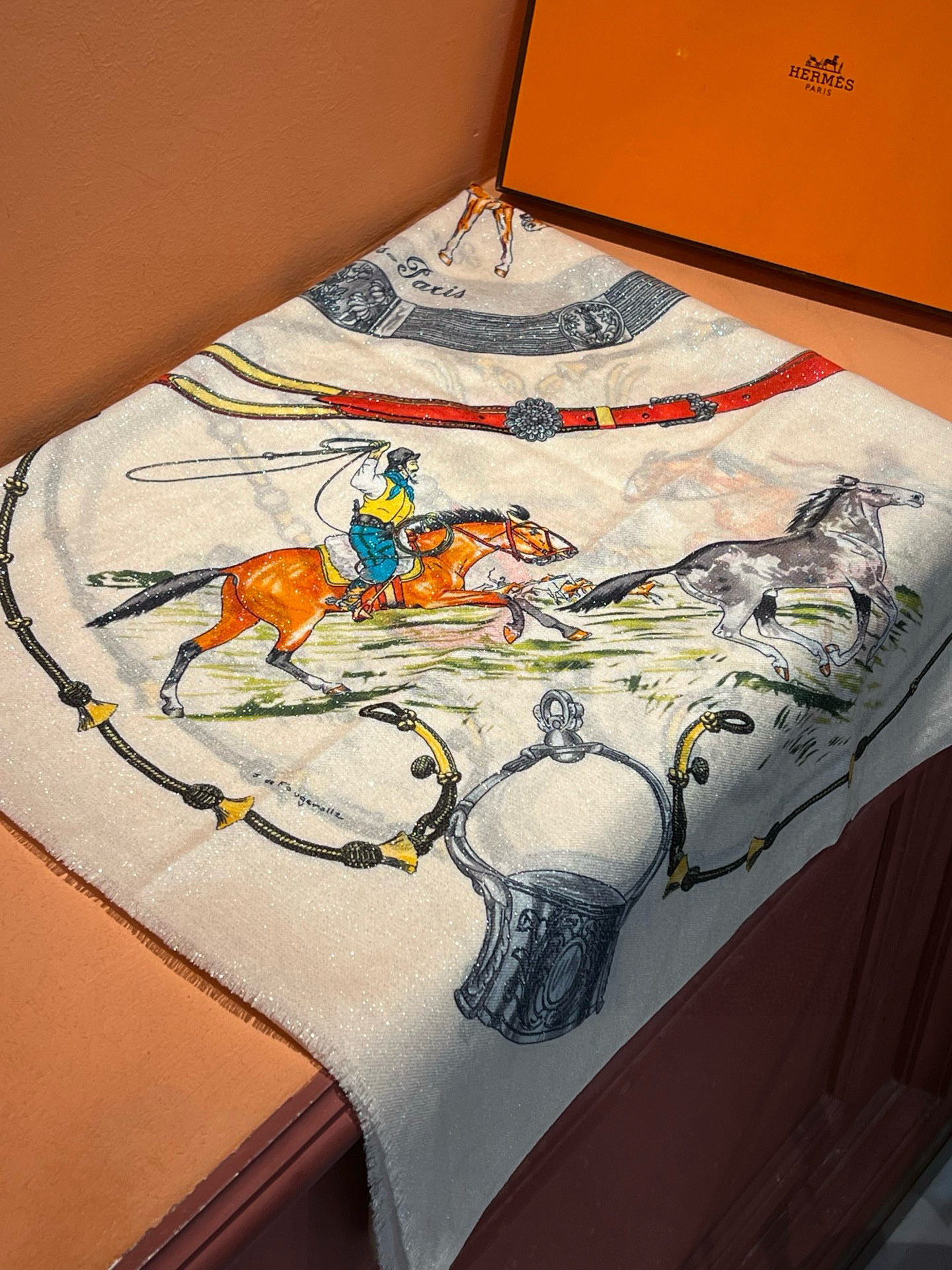 会发光发亮的围巾 新款🆕🏇🏇买了都说好看‼️推荐💕顶级工艺超值‼️爱马仕专柜爆款🎁💟立体呈现图案纹路实物