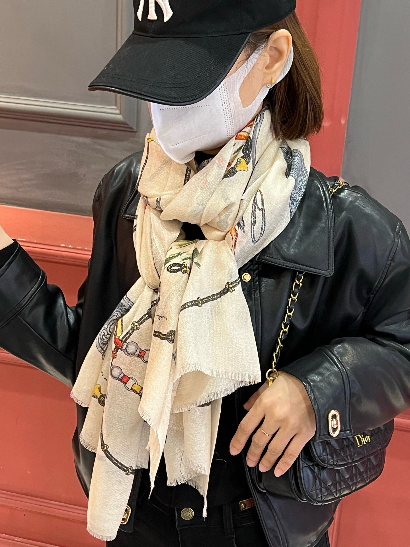 会发光发亮的围巾 新款🆕🏇🏇买了都说好看‼️推荐💕顶级工艺超值‼️爱马仕专柜爆款🎁💟立体呈现图案纹路实物