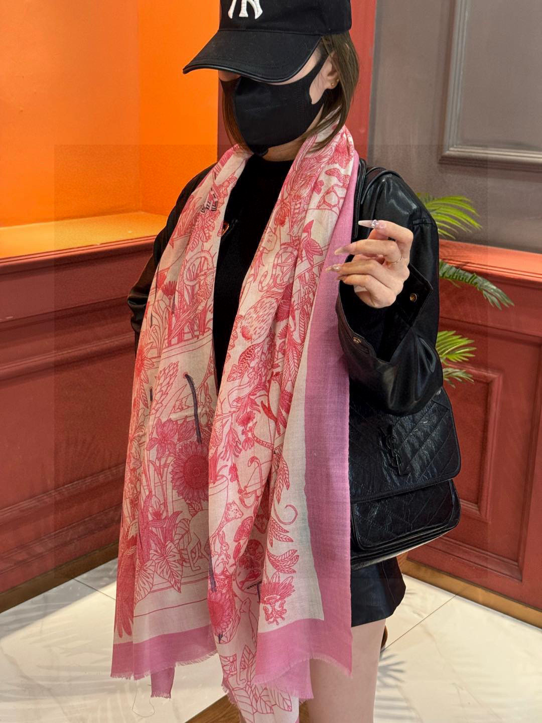 专柜同步 Hermes家买了都说好看【珍奇乐园羊绒长巾】‼️推荐💕顶级工艺超值‼️爱马仕专柜爆款🎁🎁羊绒