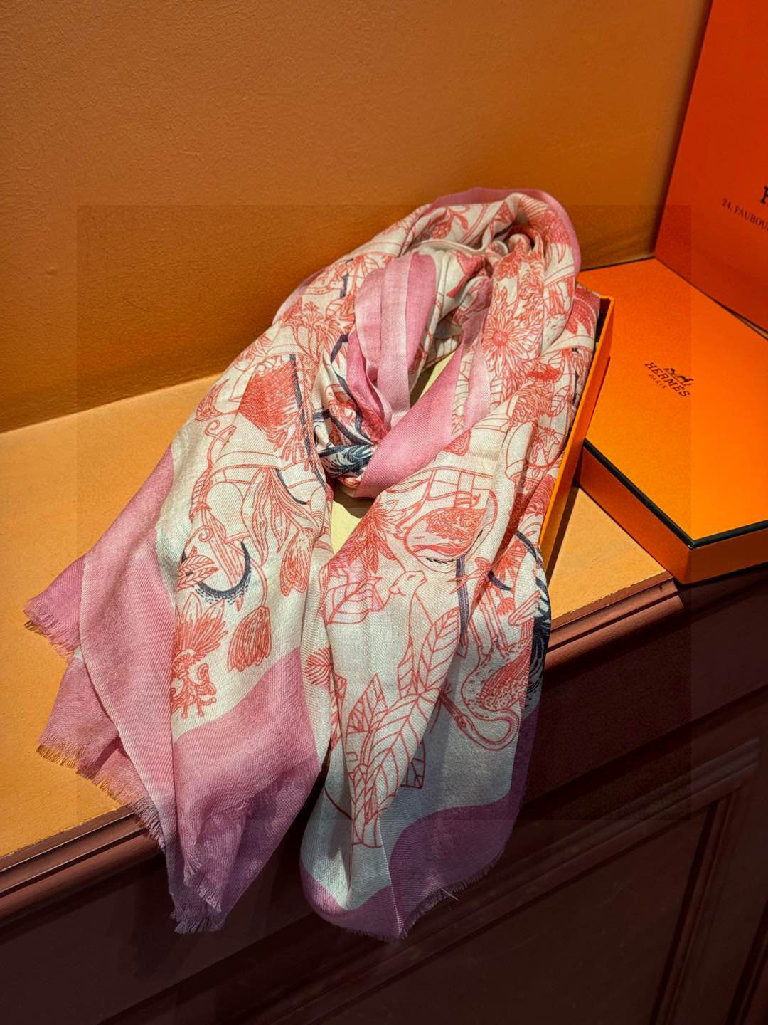 专柜同步 Hermes家买了都说好看【珍奇乐园羊绒长巾】‼️推荐💕顶级工艺超值‼️爱马仕专柜爆款🎁🎁羊绒