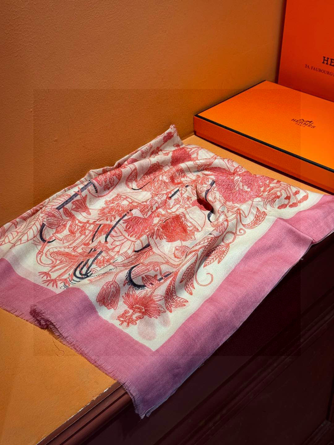 专柜同步 Hermes家买了都说好看【珍奇乐园羊绒长巾】‼️推荐💕顶级工艺超值‼️爱马仕专柜爆款🎁🎁羊绒