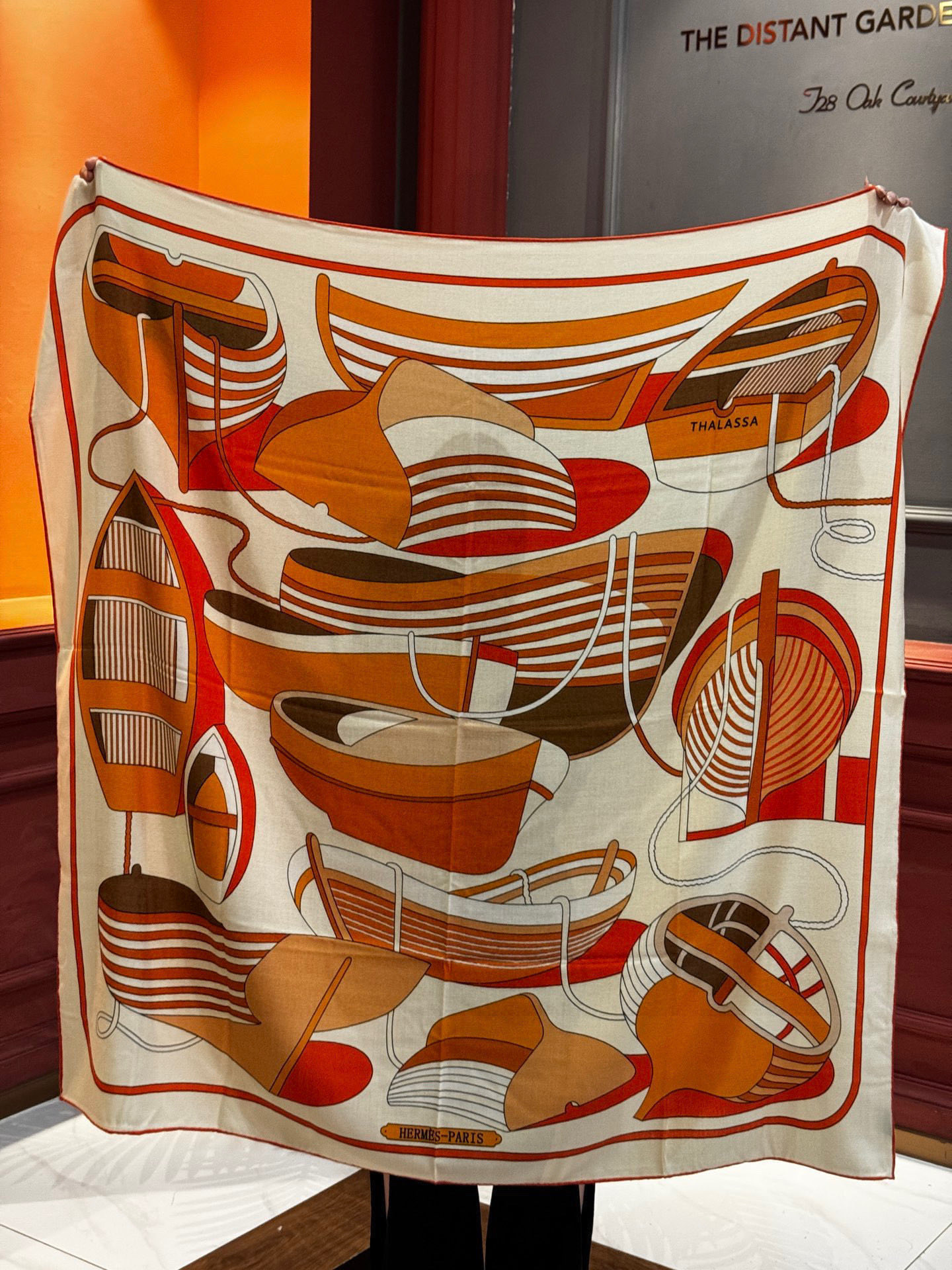 💟2025年早秋上新💞【双面同色丝绒方巾】手工卷边山羊绒和真丝混纺披肩（70%山羊绒，30%桑蚕丝）这款