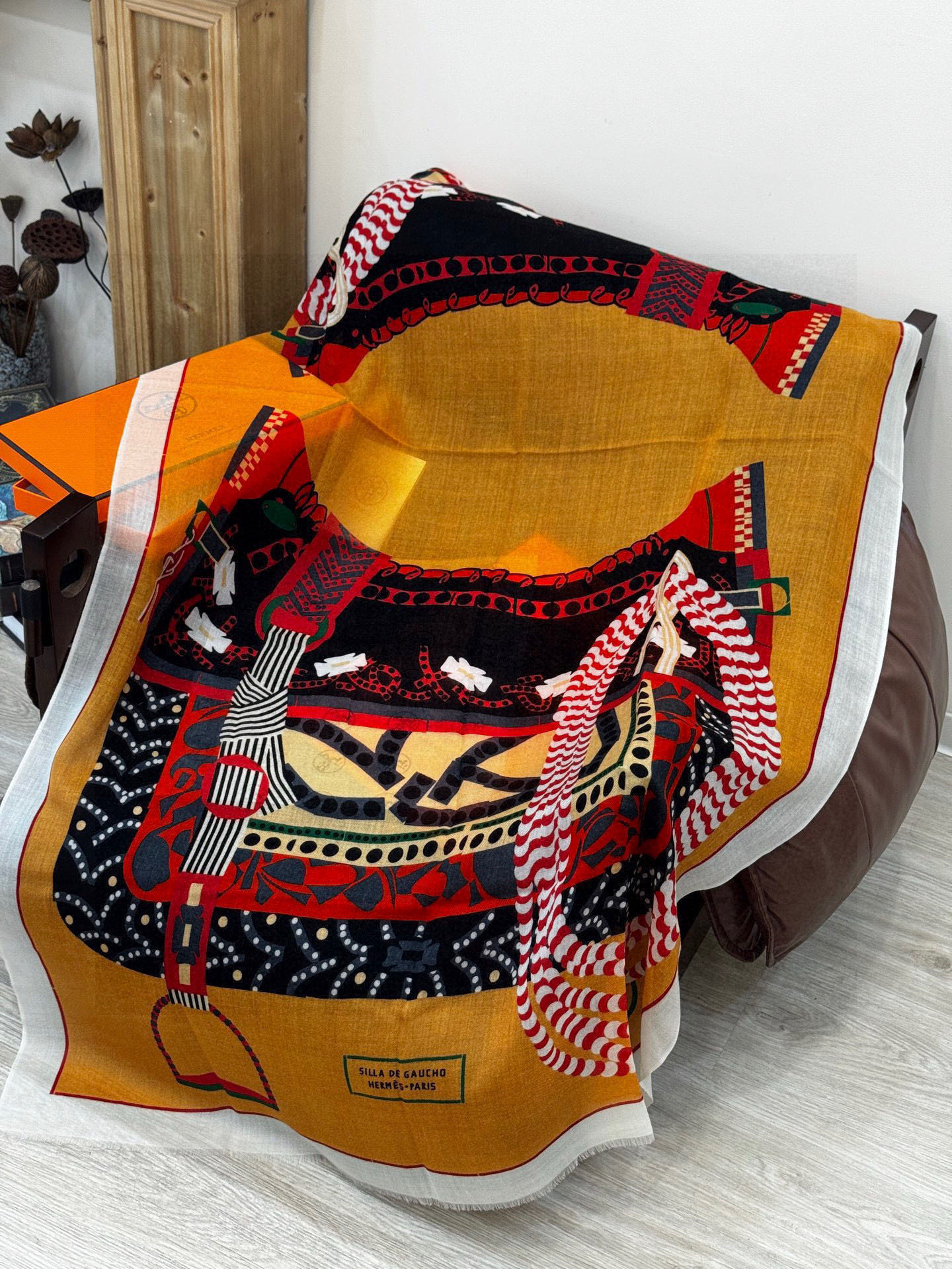 专柜同步 Hermes家买了都说好看【马鞍羊绒长巾】‼️推荐💕顶级工艺超值‼️爱马仕专柜爆款🎁🎁羊绒长巾