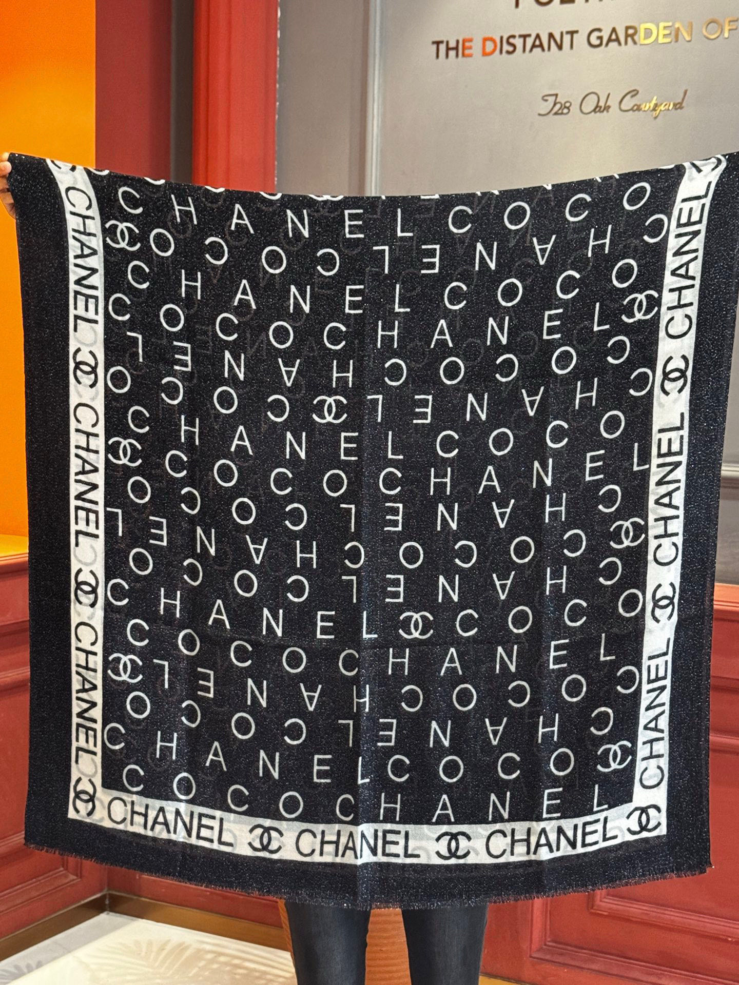 上新🌟 会发光发亮的围巾 💄💋新款客供银线💖羊绒面料长巾 😘美翻了[流泪]【银线双C图案】御用殿堂级极‼