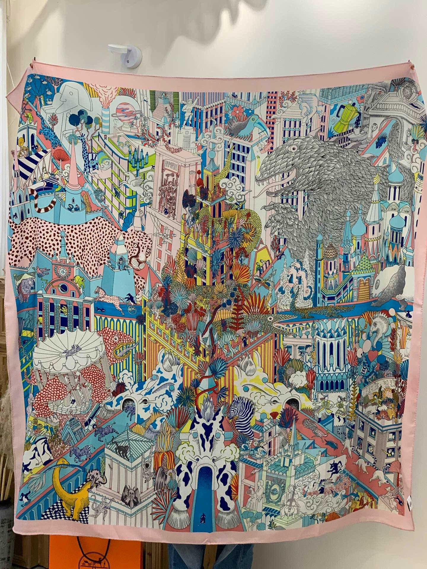 羊绒新款🆕👏👏买了都说好看‼️推荐💕爱马仕双面同色羊绒方巾【动物之城双面同色140】，顶级工艺超值‼️爱