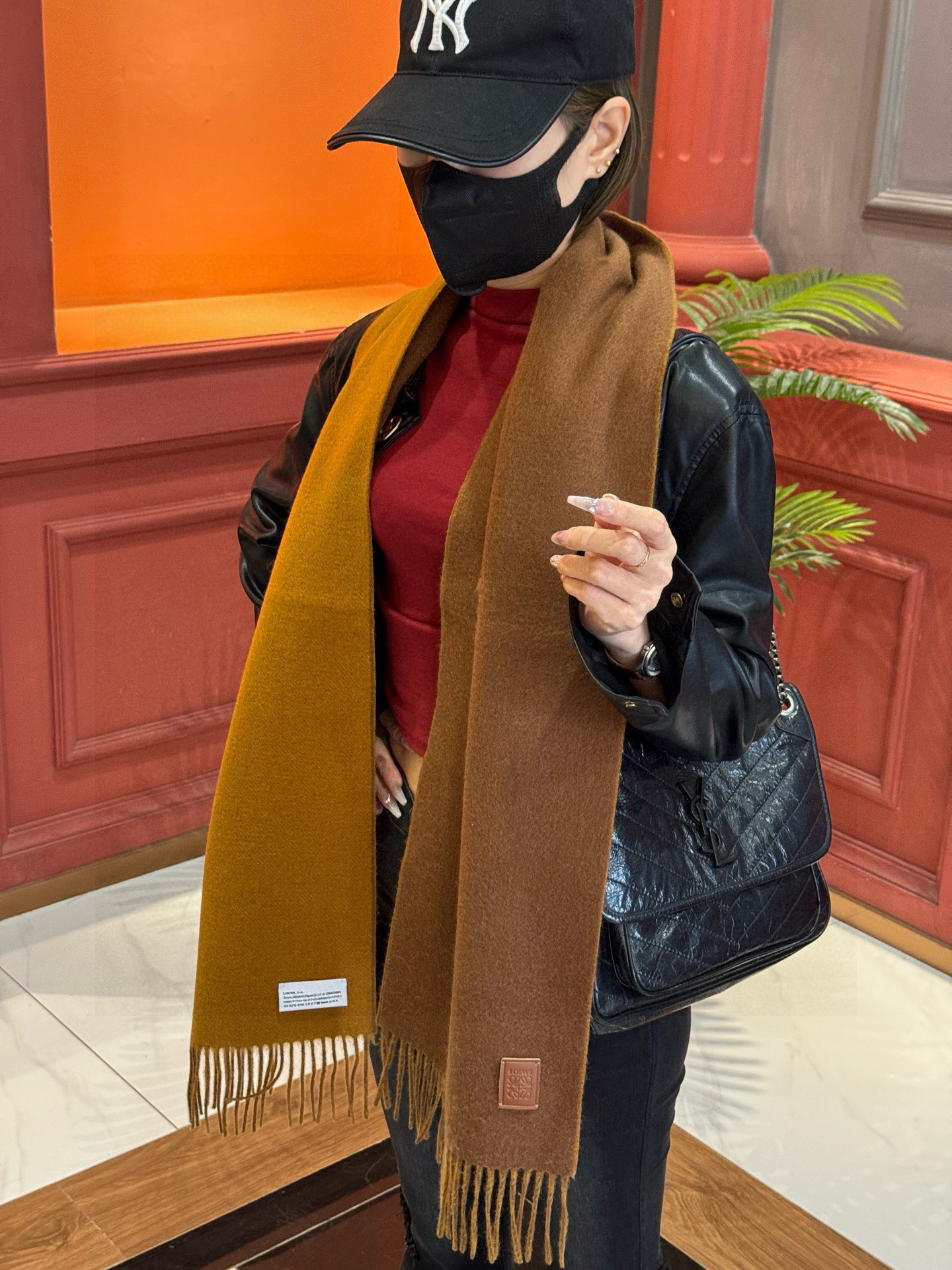 ✨✨太美了😍罗意威 情侣款 美到要尖叫😱专柜最新款🎊英伦欧美范儿 又是一款即时尚又实用的大围巾&长巾，🎆