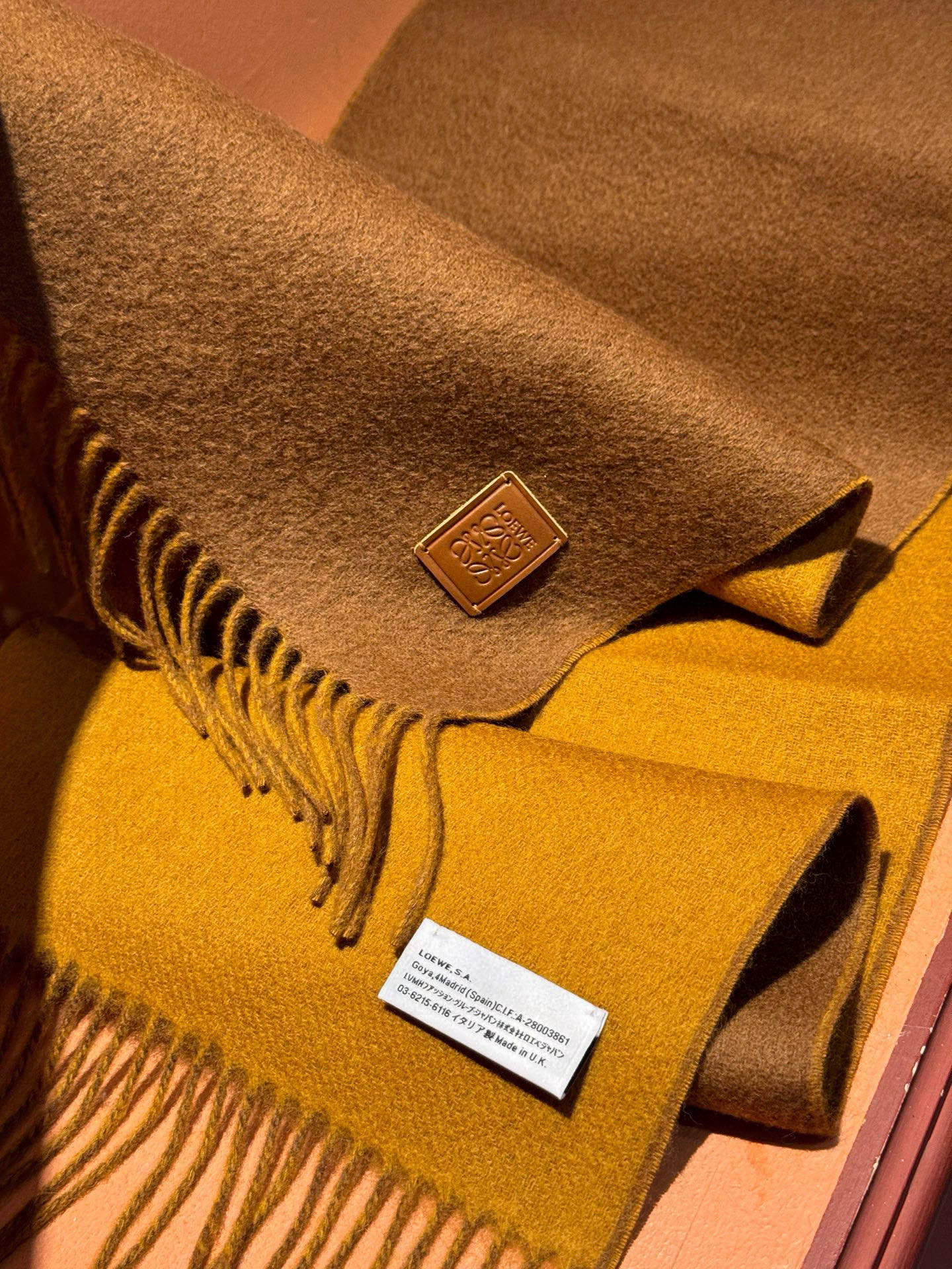 ✨✨太美了😍罗意威 情侣款 美到要尖叫😱专柜最新款🎊英伦欧美范儿 又是一款即时尚又实用的大围巾&长巾，🎆