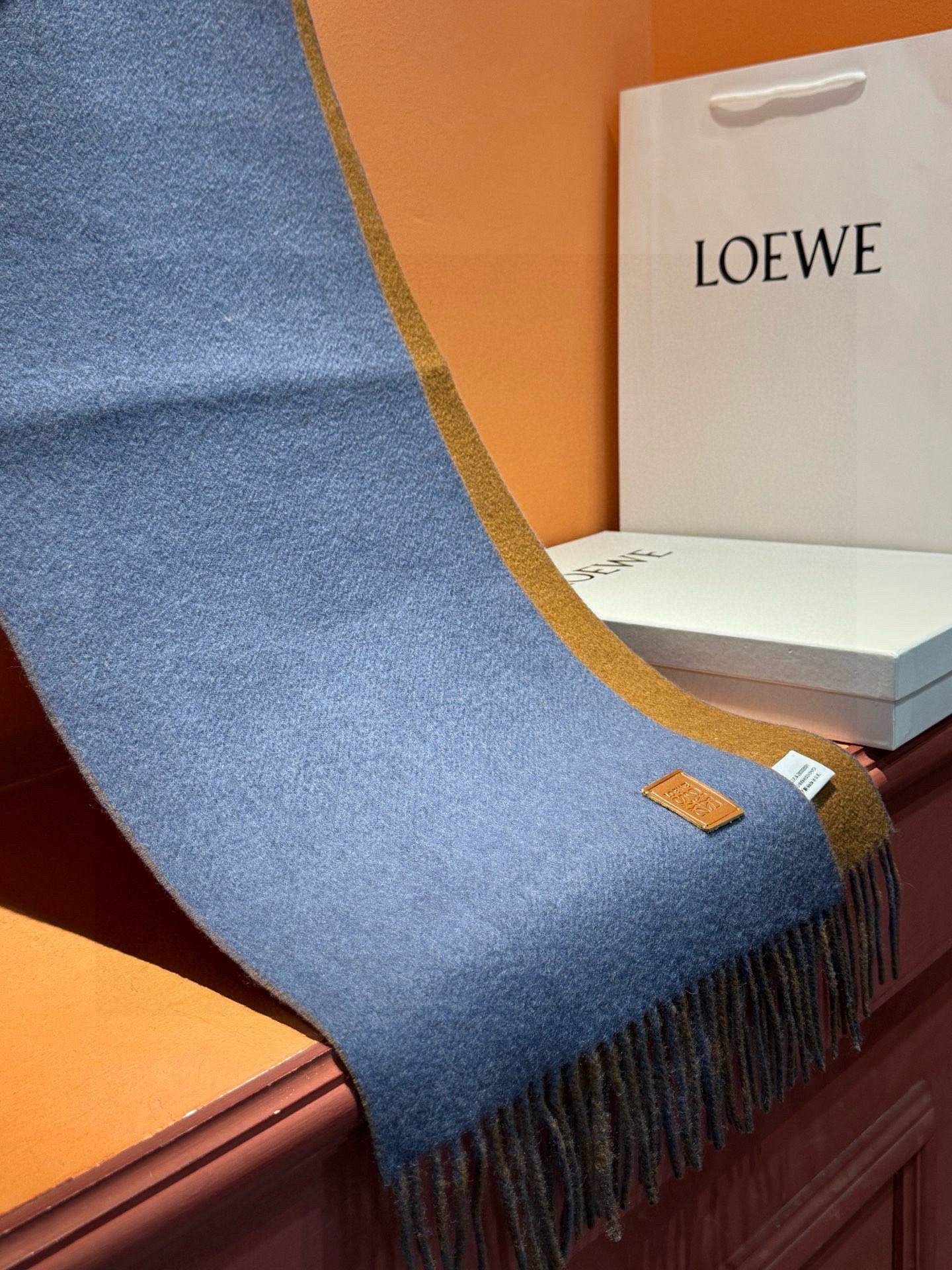 ✨✨太美了😍罗意威 情侣款 美到要尖叫😱专柜最新款🎊英伦欧美范儿 又是一款即时尚又实用的大围巾&长巾，🎆