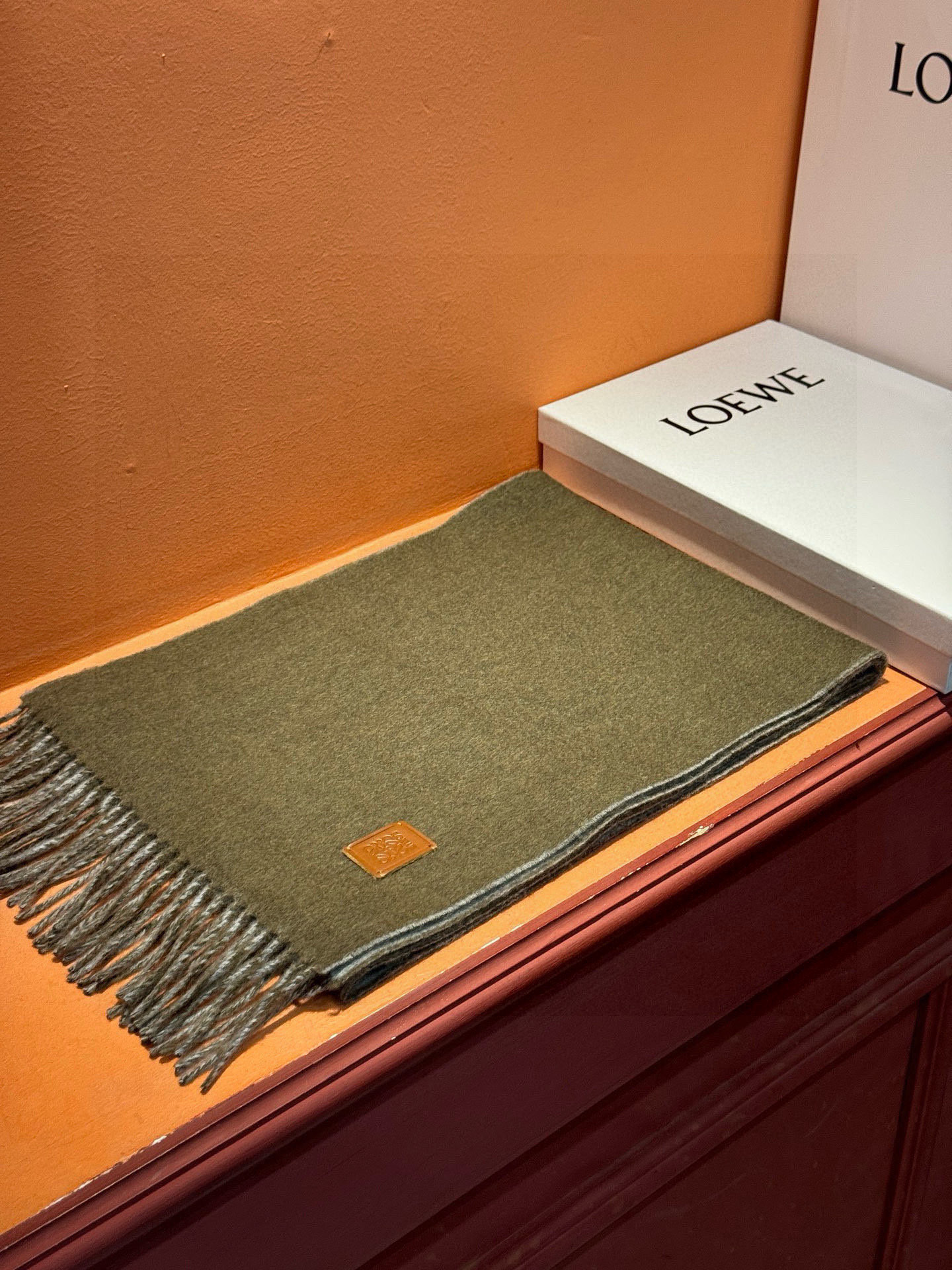 ✨✨太美了😍罗意威 情侣款 美到要尖叫😱专柜最新款🎊英伦欧美范儿 又是一款即时尚又实用的大围巾&长巾，🎆