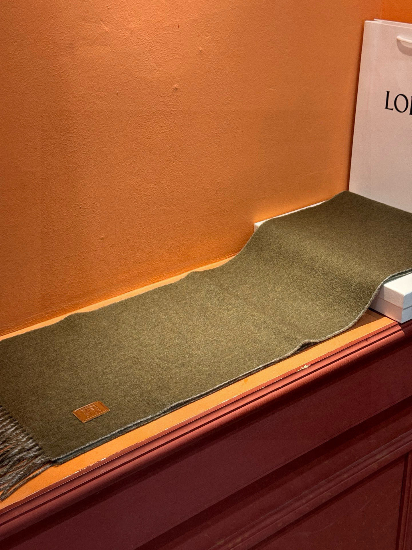 ✨✨太美了😍罗意威 情侣款 美到要尖叫😱专柜最新款🎊英伦欧美范儿 又是一款即时尚又实用的大围巾&长巾，🎆