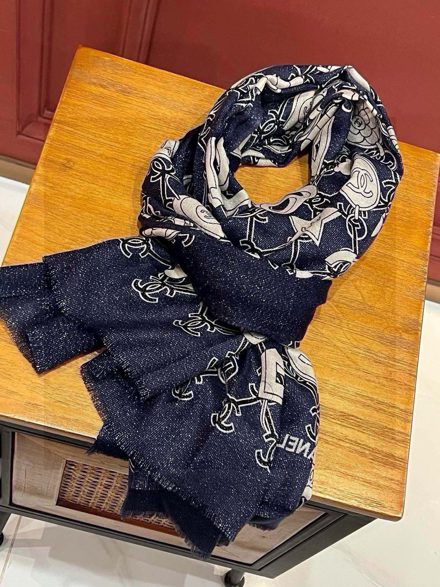 上新🌟 会发光发亮的围巾 💄💋新款客供银线💖羊绒面料长巾 😘美翻了[流泪]【手绘LOGO银线长巾】御用殿