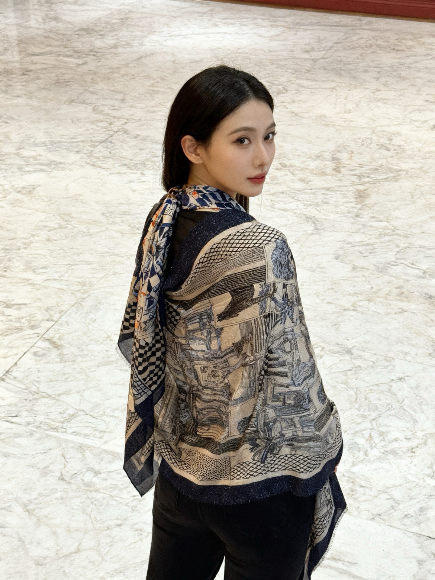 会发光发亮的围巾 爱马仕 专柜同步 买了都说好看羊绒印花‼️推荐💕顶级工艺超值‼️爱马仕专柜爆款🎁🎁羊绒