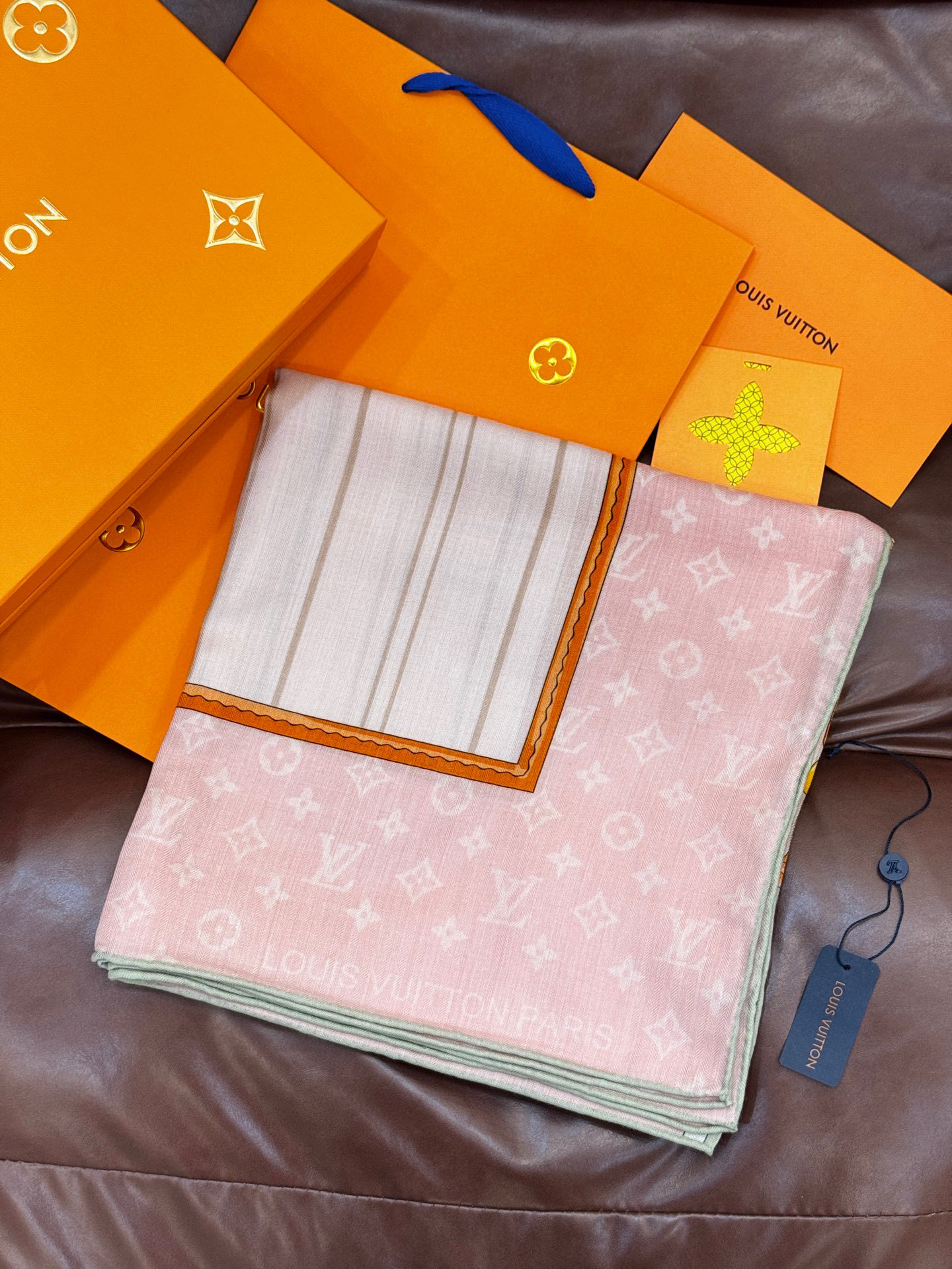 MY NEVERFULL 140丝绒方巾【140顶级丝绒双面同色】My Neverfull 丝绒方巾回溯