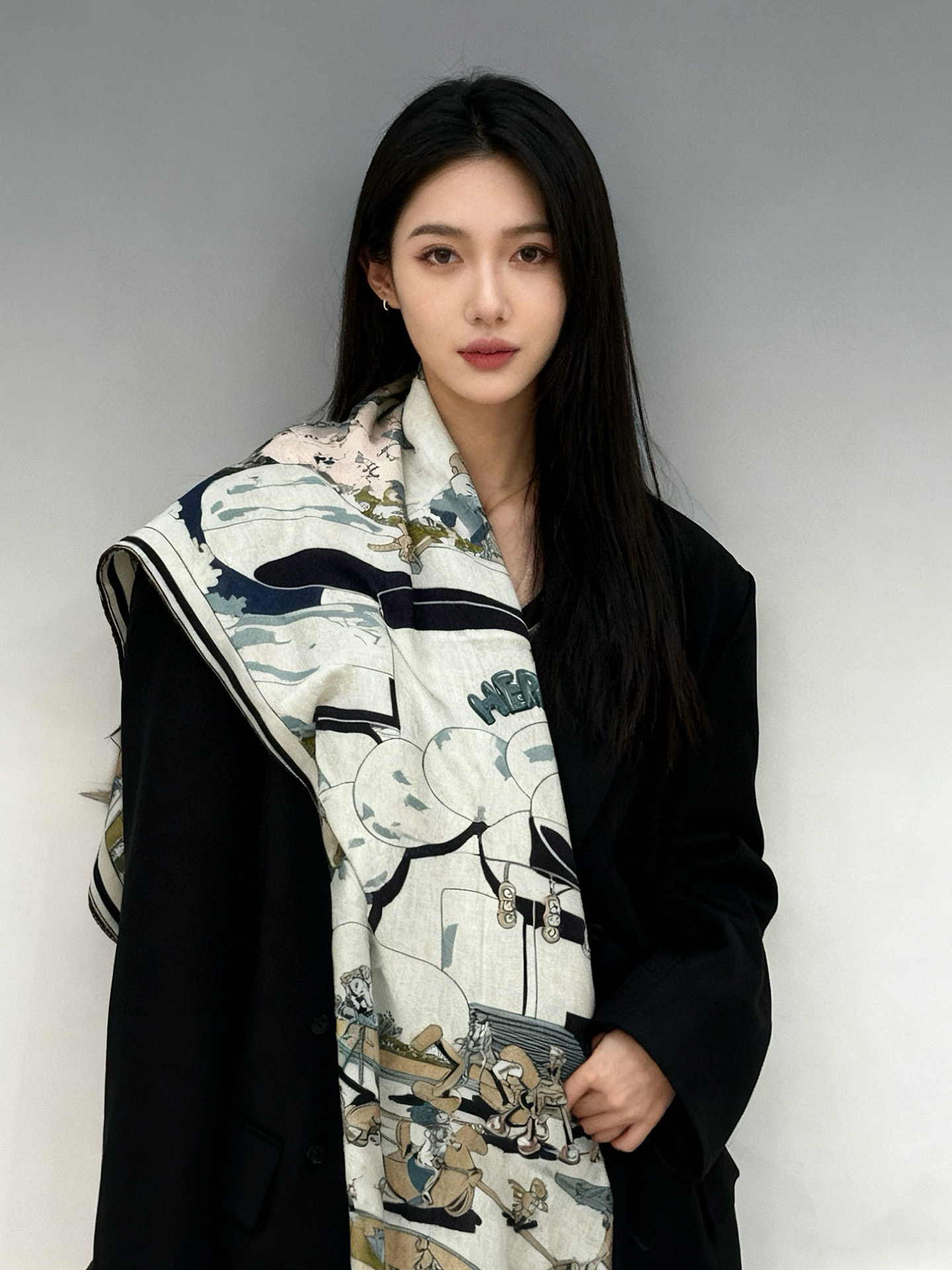 H，目前最热门的 “超现实爱马仕枢纽” 风靡全宇宙，听名字就充斥着未来空间♥️艺术品一样的存在，会绝版的