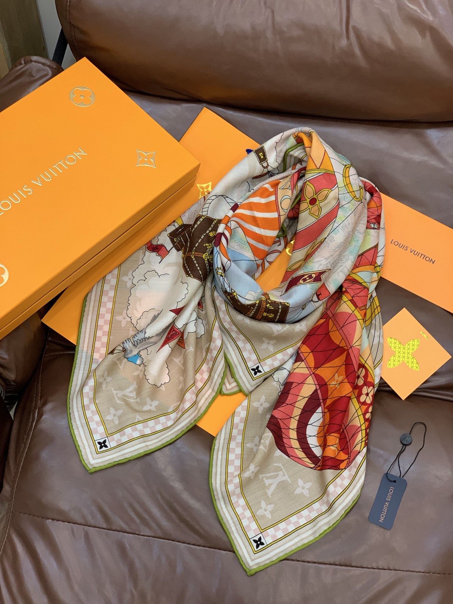 LV x TM 140披肩【140顶级丝绒双面同色披肩】本款LVxTMMonogram Multicol