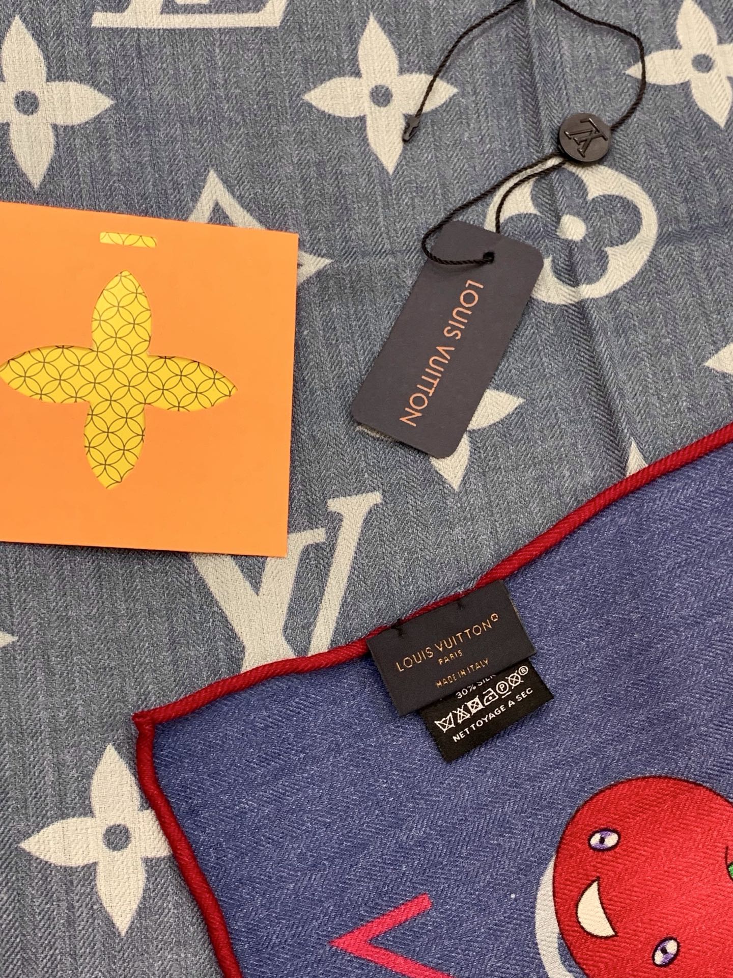 LV X TM MONOGRAMCERISE 140丝绒方巾【140双面丝绒同色】LV × TM Mon