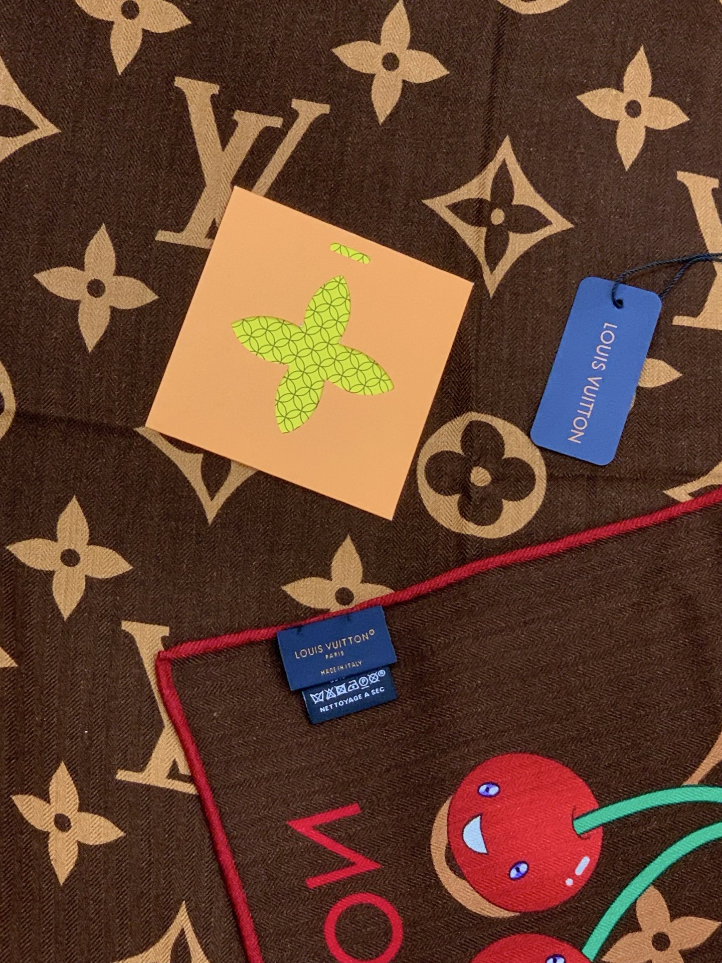 LV X TM MONOGRAMCERISE 140丝绒方巾【140双面丝绒同色】LV × TM Mon