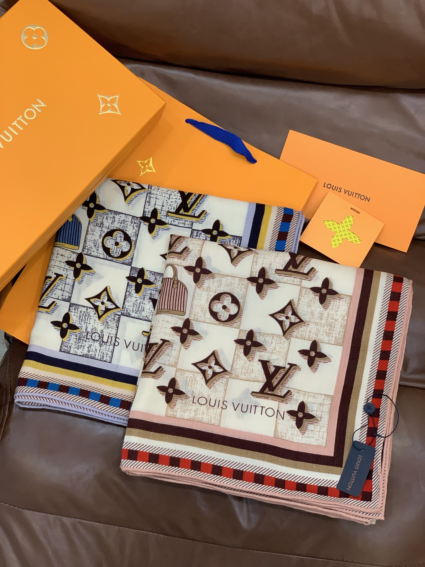 LV x TM 140披肩【140顶级丝绒双面同色披肩】本款LVxTMMonogram Multicol