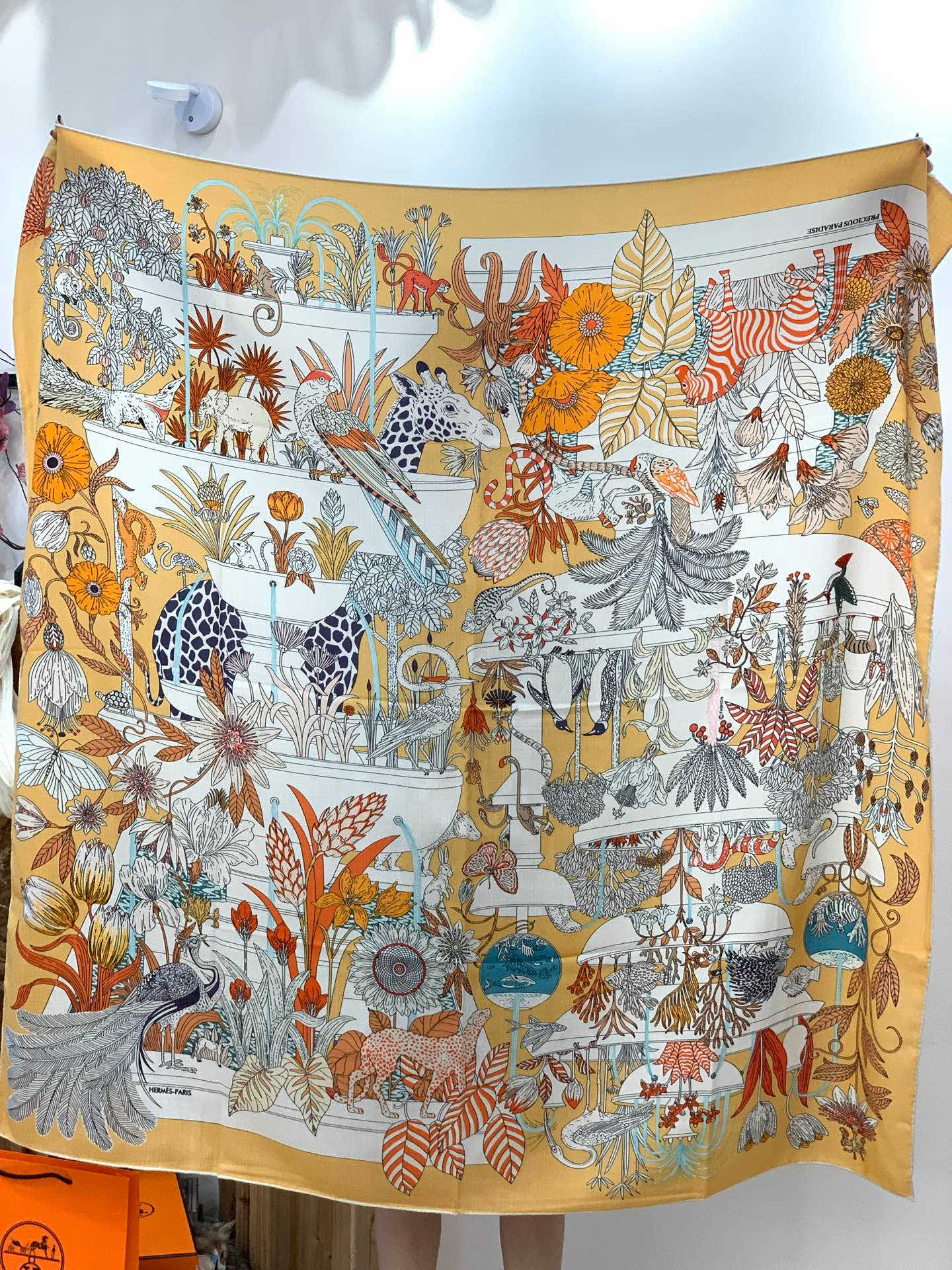 羊绒新款🆕👏买了都说好看‼️推荐💕爱马仕双面同色羊绒方巾，【奇珍乐园双面同色140】顶级工艺超值‼️爱马