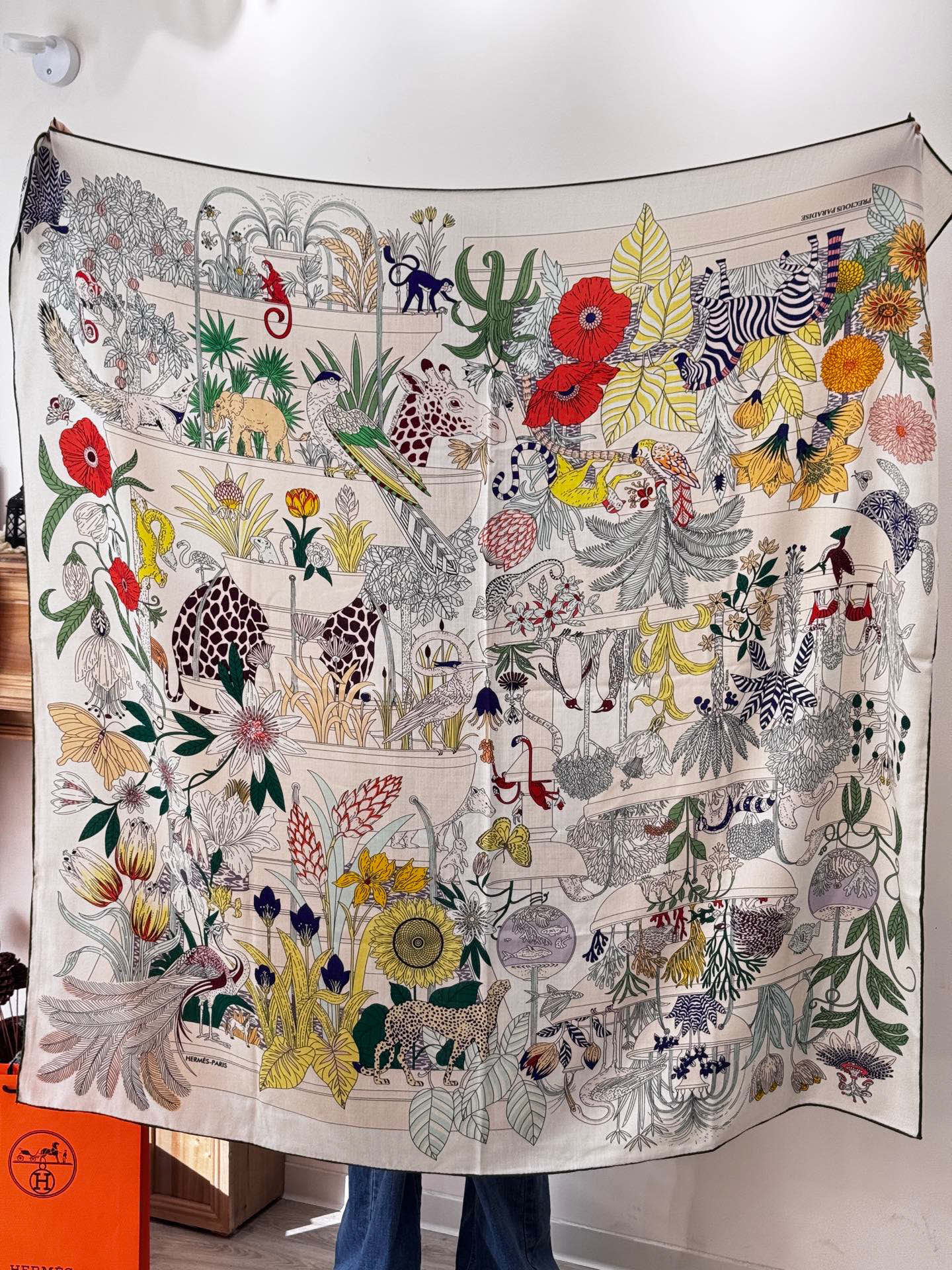 羊绒新款🆕👏买了都说好看‼️推荐💕爱马仕双面同色羊绒方巾，【奇珍乐园双面同色140】顶级工艺超值‼️爱马