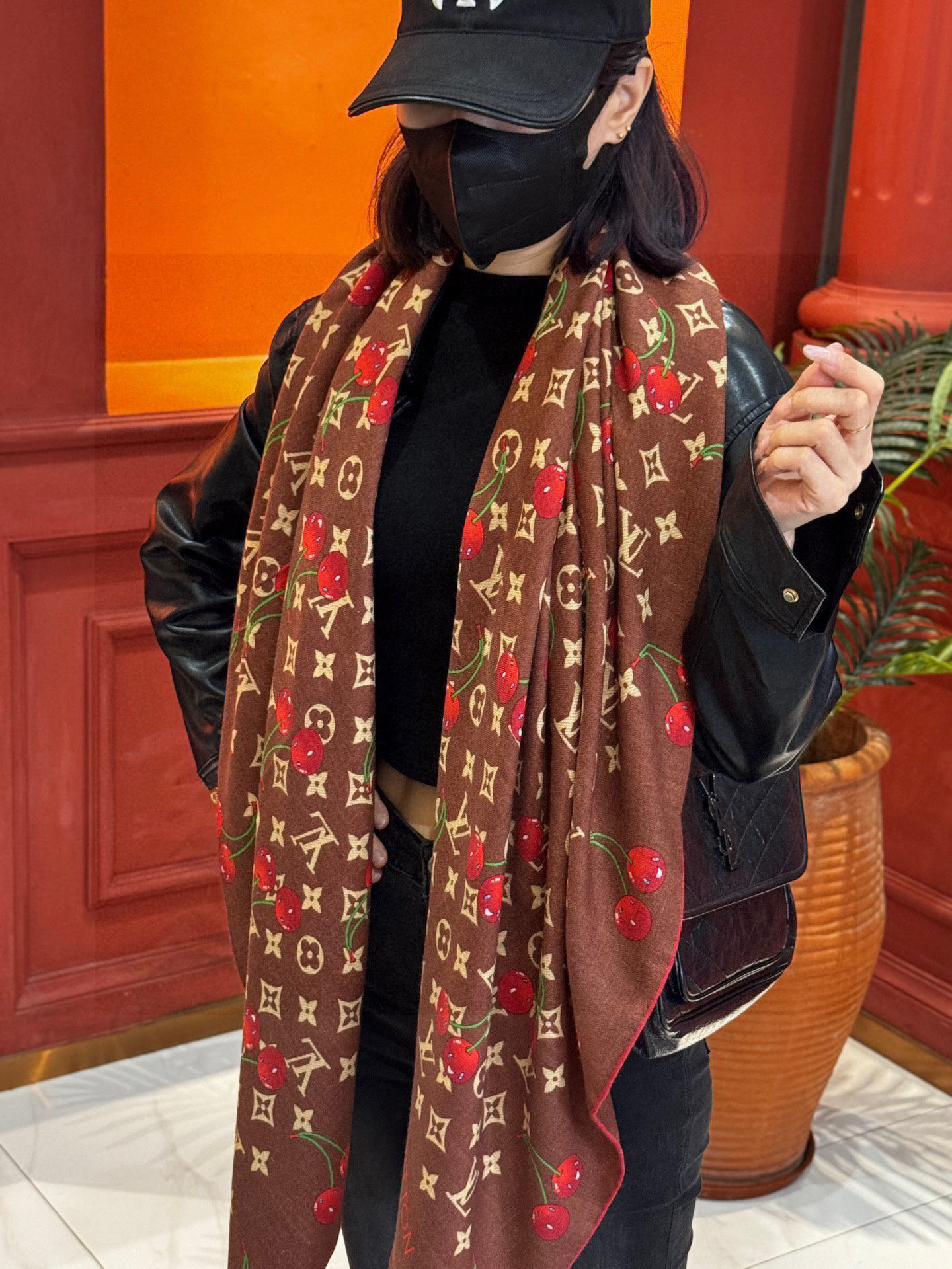 LV X TM MONOGRAMCERISE 140丝绒方巾【140双面丝绒同色】LV × TM Mon