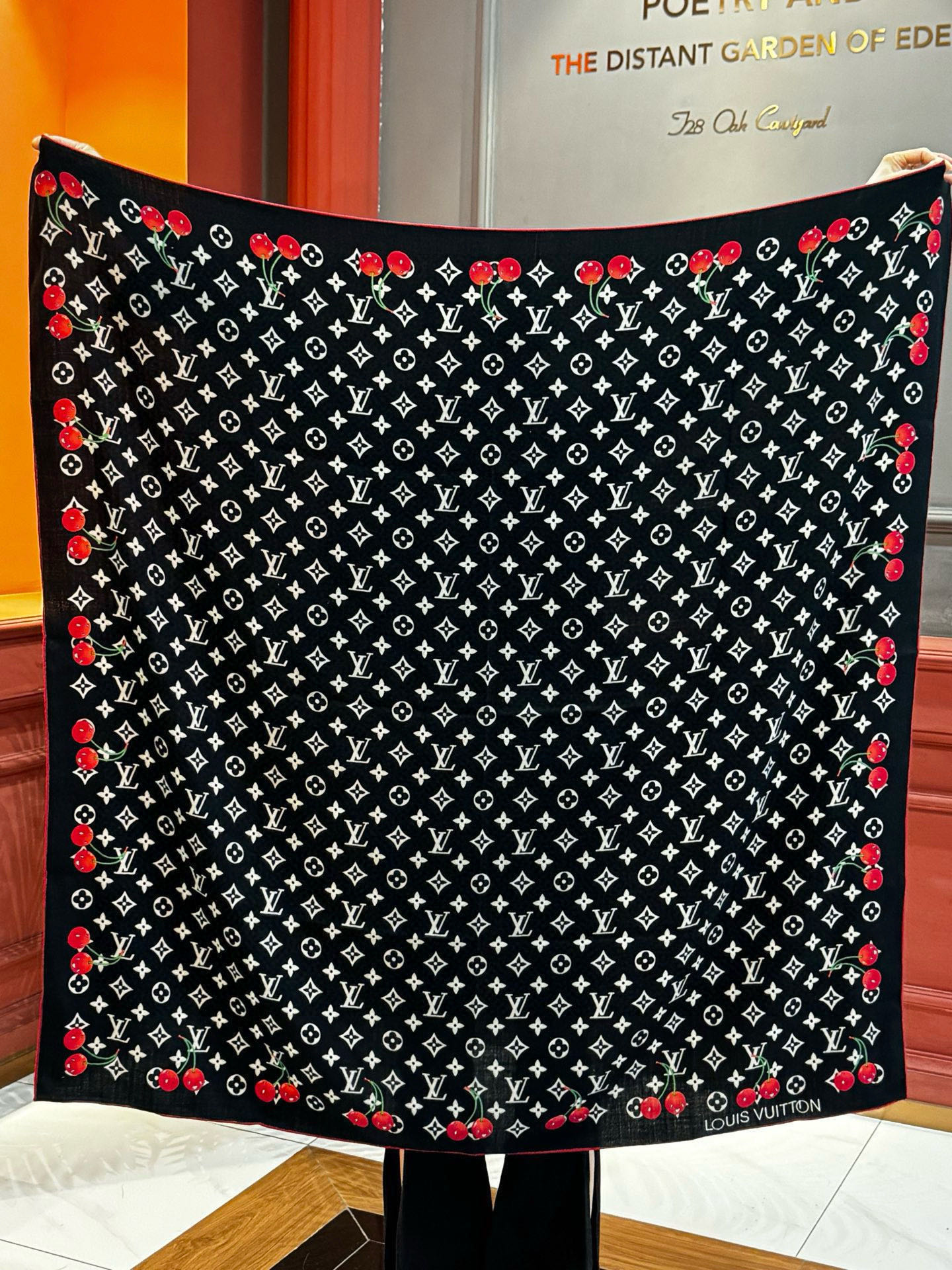 LV X TM MONOGRAMCERISE 140丝绒方巾【140双面丝绒同色】LV × TM Mon