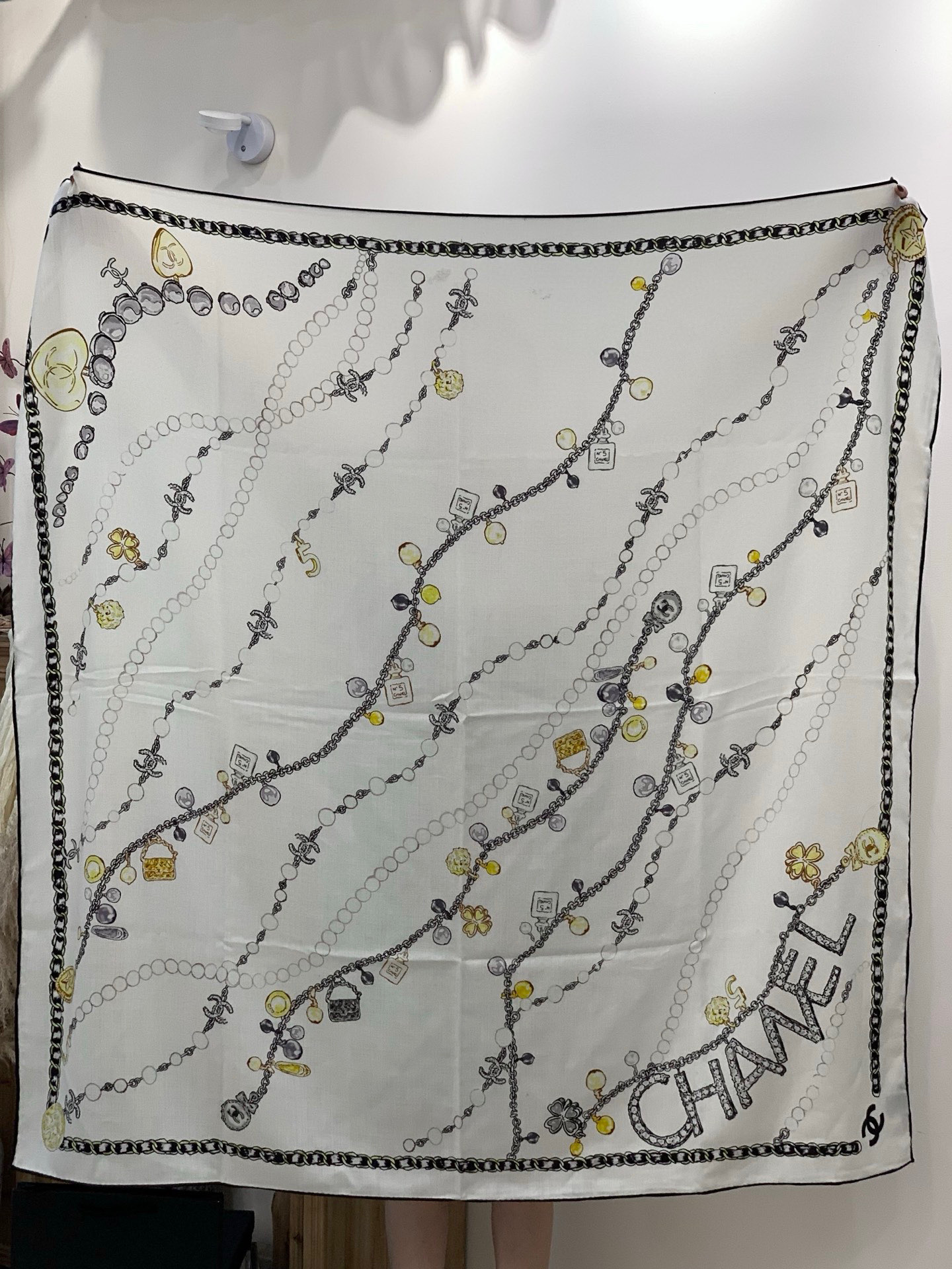 Chanel ~25秋冬新品～“珠光宝气”【140双面丝绒披肩】手工卷边丝绒方巾（30%桑蚕丝70%羊绒