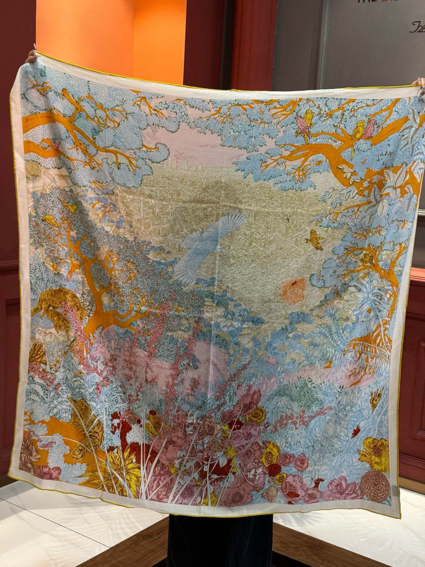 爱马仕～秋冬搭配利器❗️顶级双面同色 版真丝羊绒披肩！！1条等于2条】点睛精彩，图案和配色都超级喜欢，又