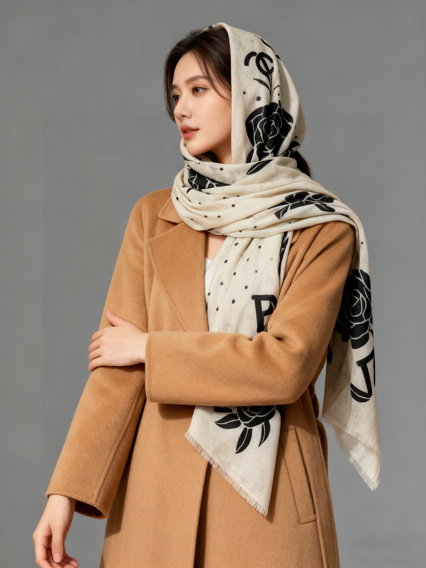 NO:602826,New cashmere style Xin Xiaoxiang [Camellia Long Scarf] ~ super uplifting!  High-end femininity!  Cashmere scarves can be so beautiful!  !  !  This double-sided floral cashmere scarf is really high-end!  Grandma Xiang’s signature floral colors and matching clothing are very tasteful!  !  The new fusion of the signature camellia and double C letter elements, luxury and elegance, thin cashmere feel, and printed design are really amazing!  Pairing it with a white shirt in spring and summer is even more elegant and fashionable. Pairing it with a coat in autumn and winter is super classy. Sisters who know how to match it must buy it!  !  Soft, waxy and smooth!  The scarf is very easy to style and has a very heavy and luxurious design, but the upper body is uniquely elegant!  Pair this scarf with a simple foundation. The simple combination gives people a very comfortable and tasteful big-name feel... Recommended!  !  Size specification 100*200cm cashmere long scarf high version scarf, high version scarf, shirts19860909羊绒新款 新小香【山茶花长围巾】~超级抬气色！高级女人味！羊绒围巾也能这么美！！！这款双面花卉羊绒围巾真的好高级！香奶奶家招牌的花卉花色搭配服饰很显品味！！招牌山茶花与双C字母元素的新融合,奢华优雅感,薄薄的羊绒手感,印花的设计真的很赞！春夏搭配白衬衫更是又气质又时髦,秋冬搭配大衣超级显品味,懂得搭配的姐妹一定要入手！！柔软软糯顺滑！赋予了围巾非常容易造型,非常重磅奢华的设计,上身却别样衬得人高贵气质！简单的打底配此款围巾,简单的搭配却给人非常舒适有品味的大牌感…推荐！！尺寸规格100*200cm羊绒长巾高版本围巾,高版本围巾,shirts,scarf