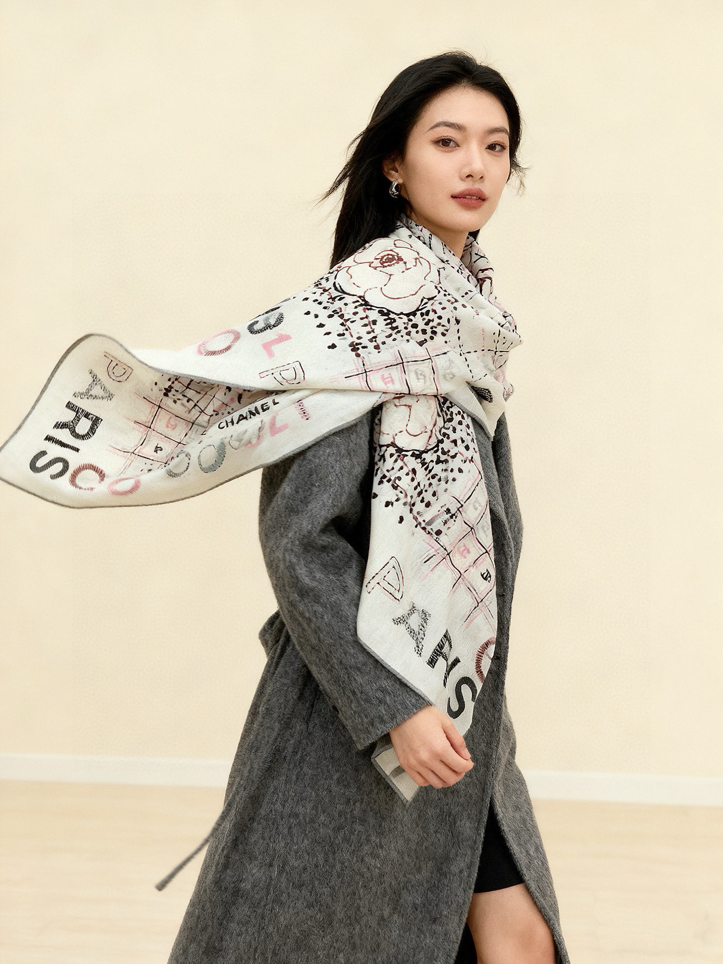 😘新款 💖🌟【康鹏街31号】羊绒方巾‼️抢‼️VIP推荐 ‼️👍下手一定要快【高端 大爱❤️女人尤物 货