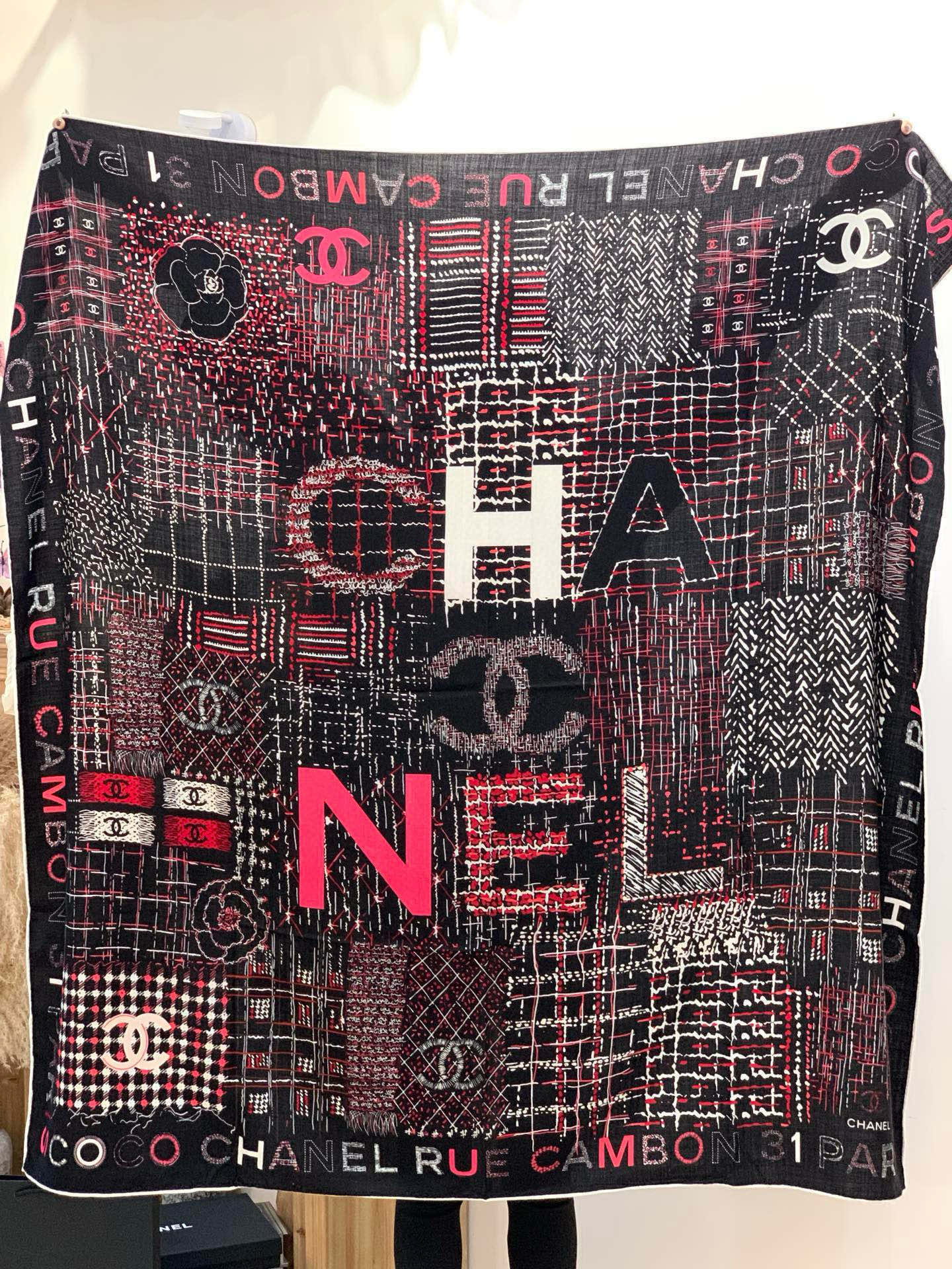 😘新款 💖🌟【康鹏街31号】羊绒方巾‼️抢‼️VIP推荐 ‼️👍下手一定要快【高端 大爱❤️女人尤物 货