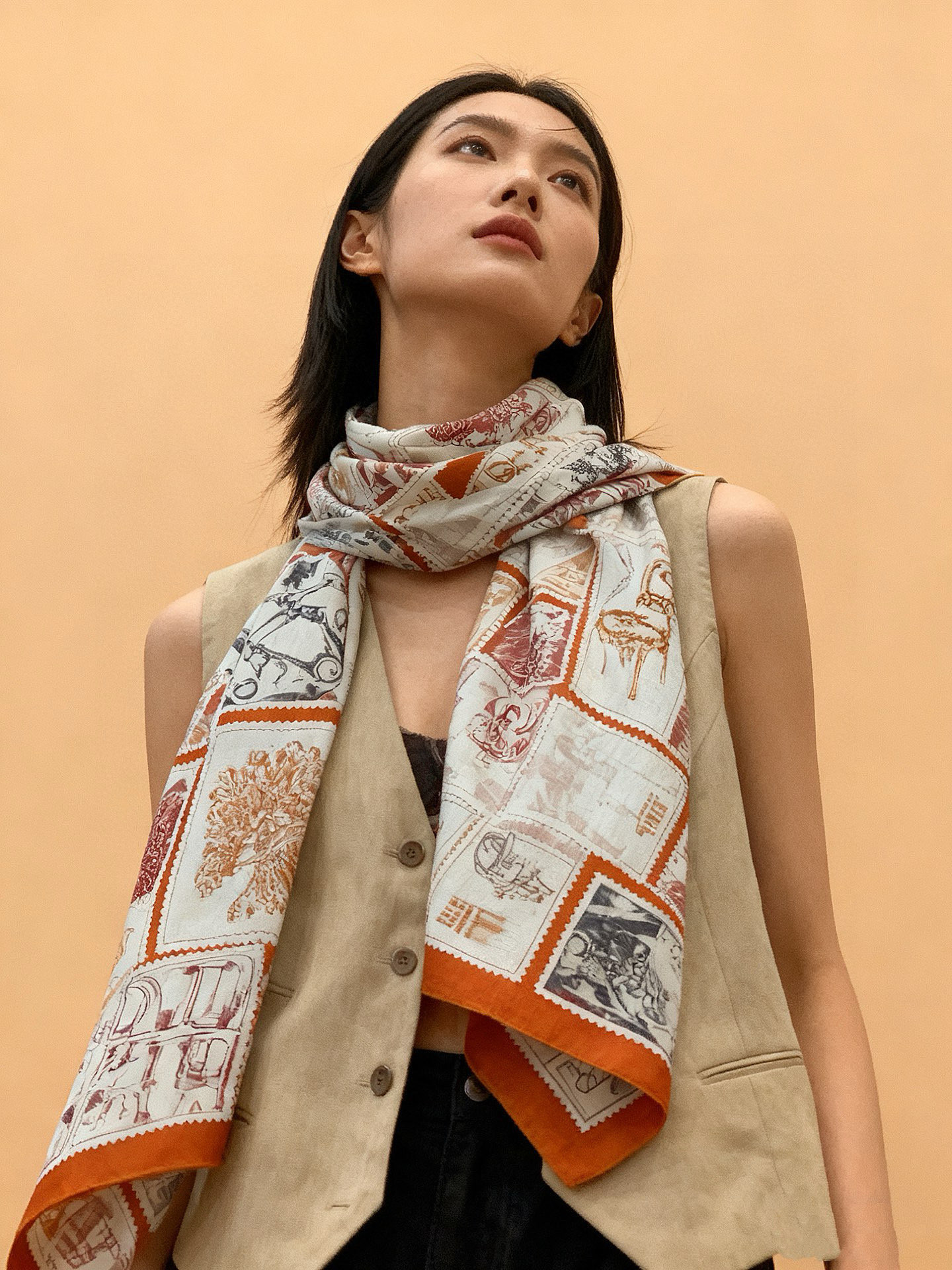 💟2025年秋冬抢先 上新💞【双面同色丝毛绒方巾】手工卷边山羊绒和真丝混纺披肩（70%山羊绒，30%桑蚕