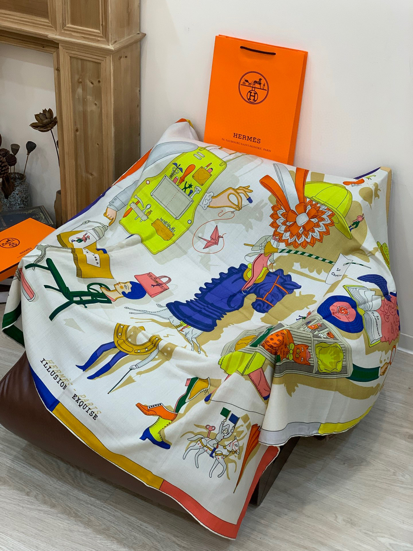 羊绒新款🆕👏👏买了都说好看‼️推荐💕爱马仕双面同色羊绒方巾【双面同色140】，顶级工艺超值‼️爱马仕专柜