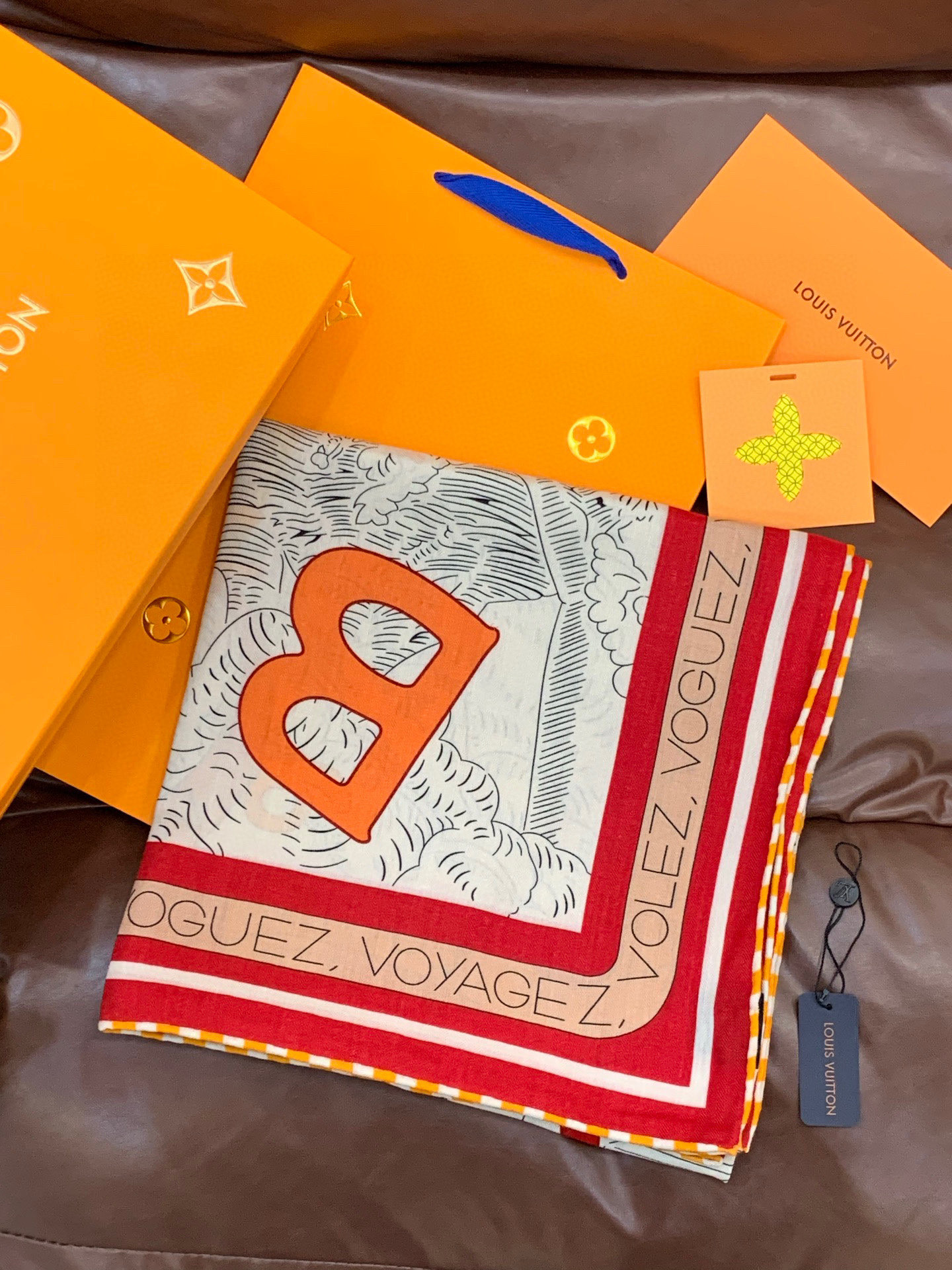 LV x TM 140披肩【140顶级丝绒双面同色披肩】本款LVxTMMonogram Multicol