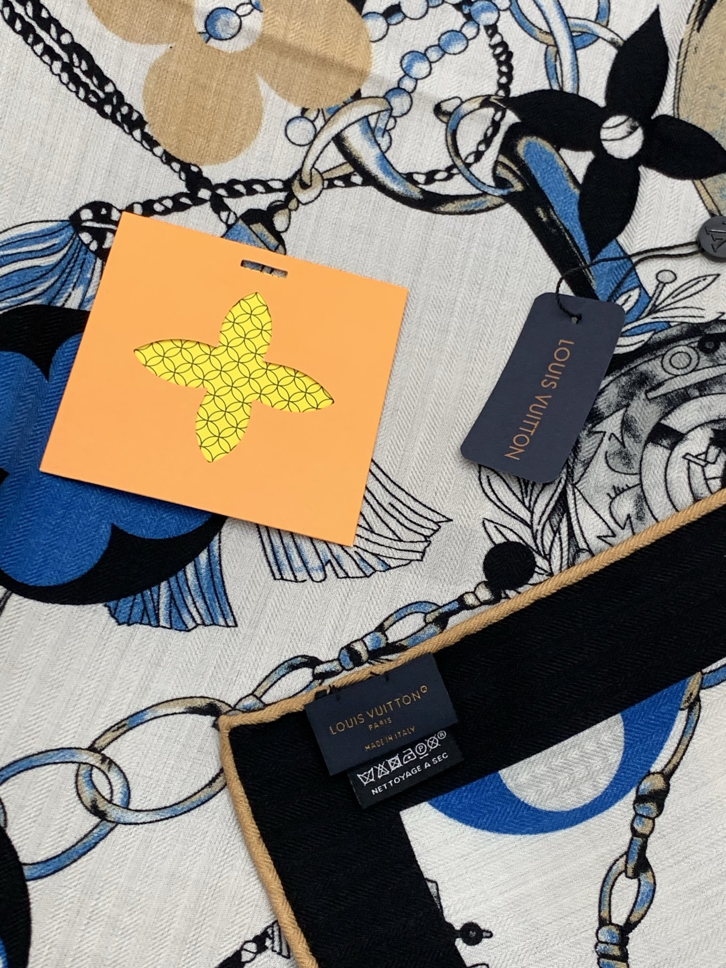 LV x TM 140披肩【140顶级丝绒双面同色披肩】本款LVxTMMonogram Multicol