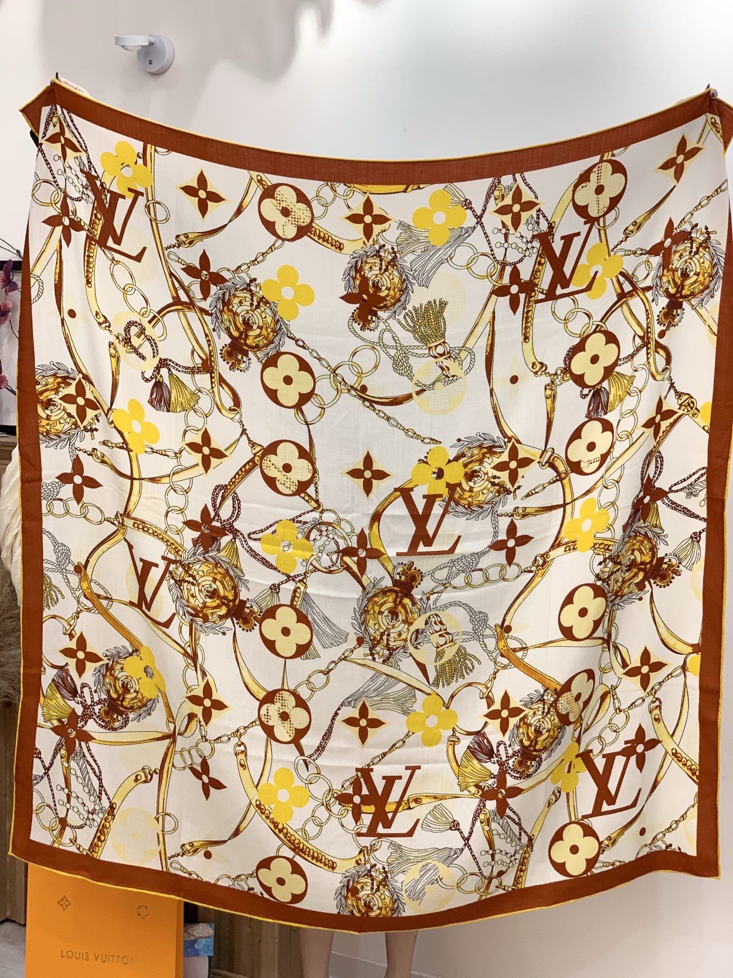 LV x TM 140披肩【140顶级丝绒双面同色披肩】本款LVxTMMonogram Multicol