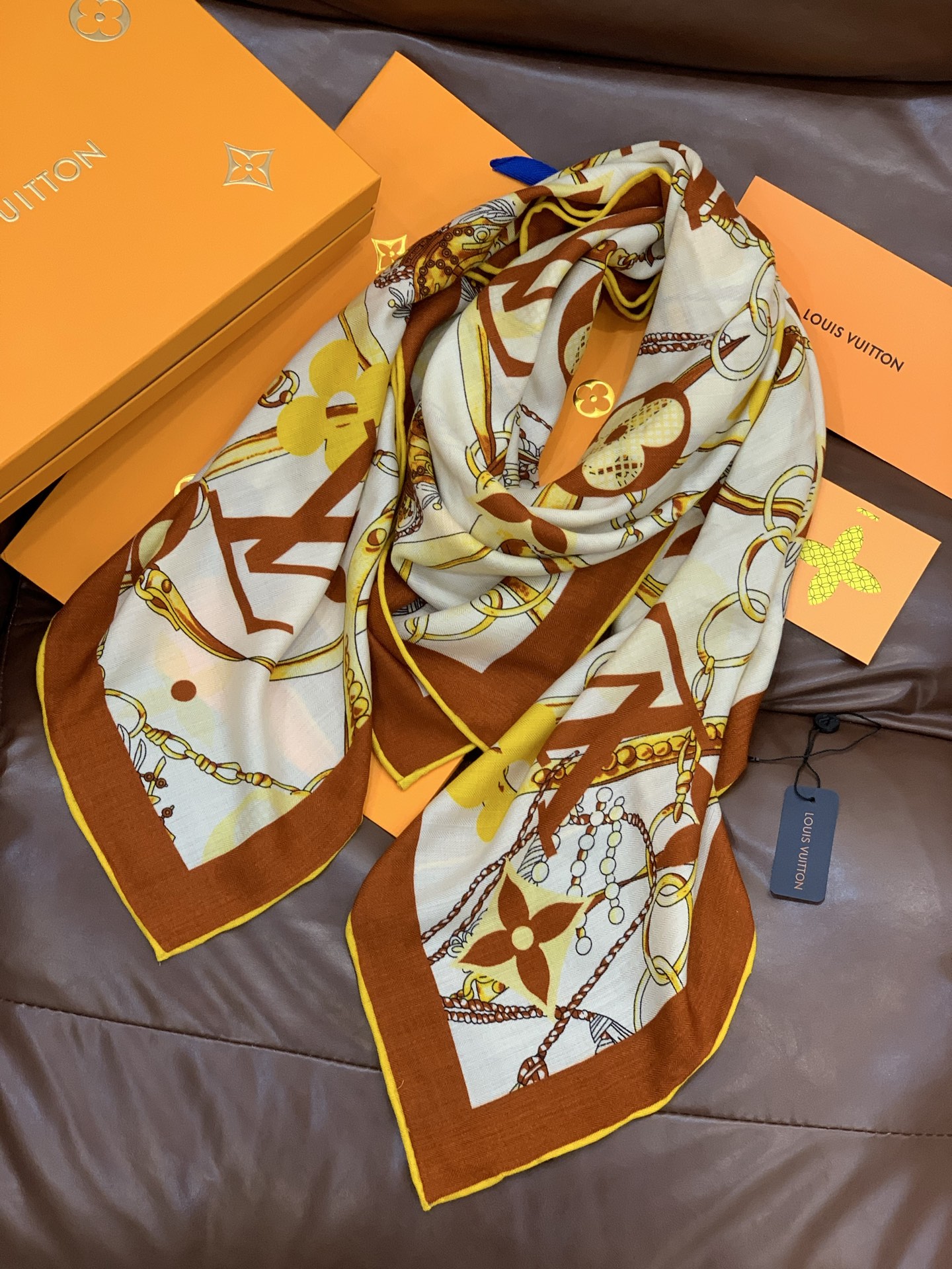 LV x TM 140披肩【140顶级丝绒双面同色披肩】本款LVxTMMonogram Multicol